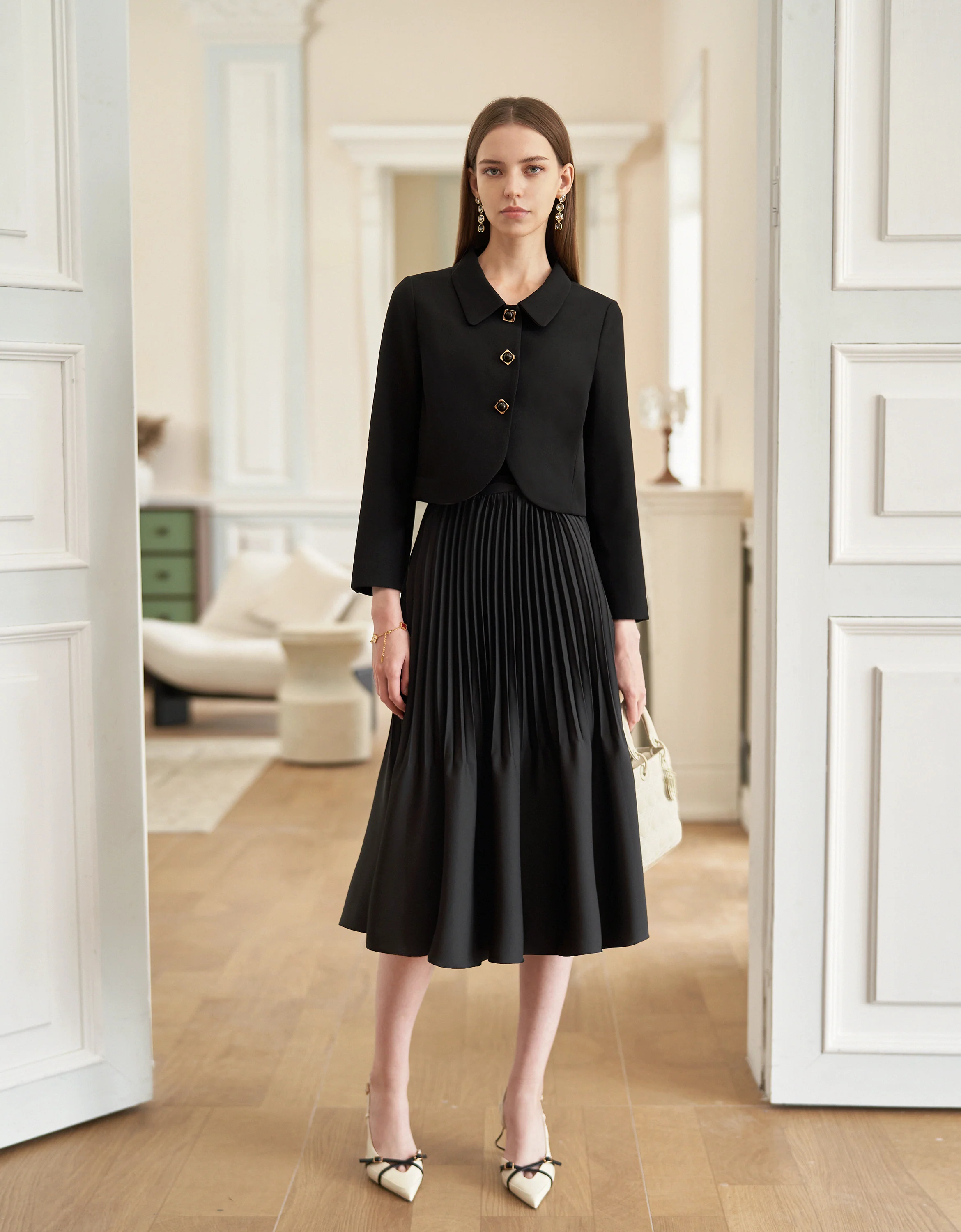 3/4 Sleeve Cropped Blazer - Image 3