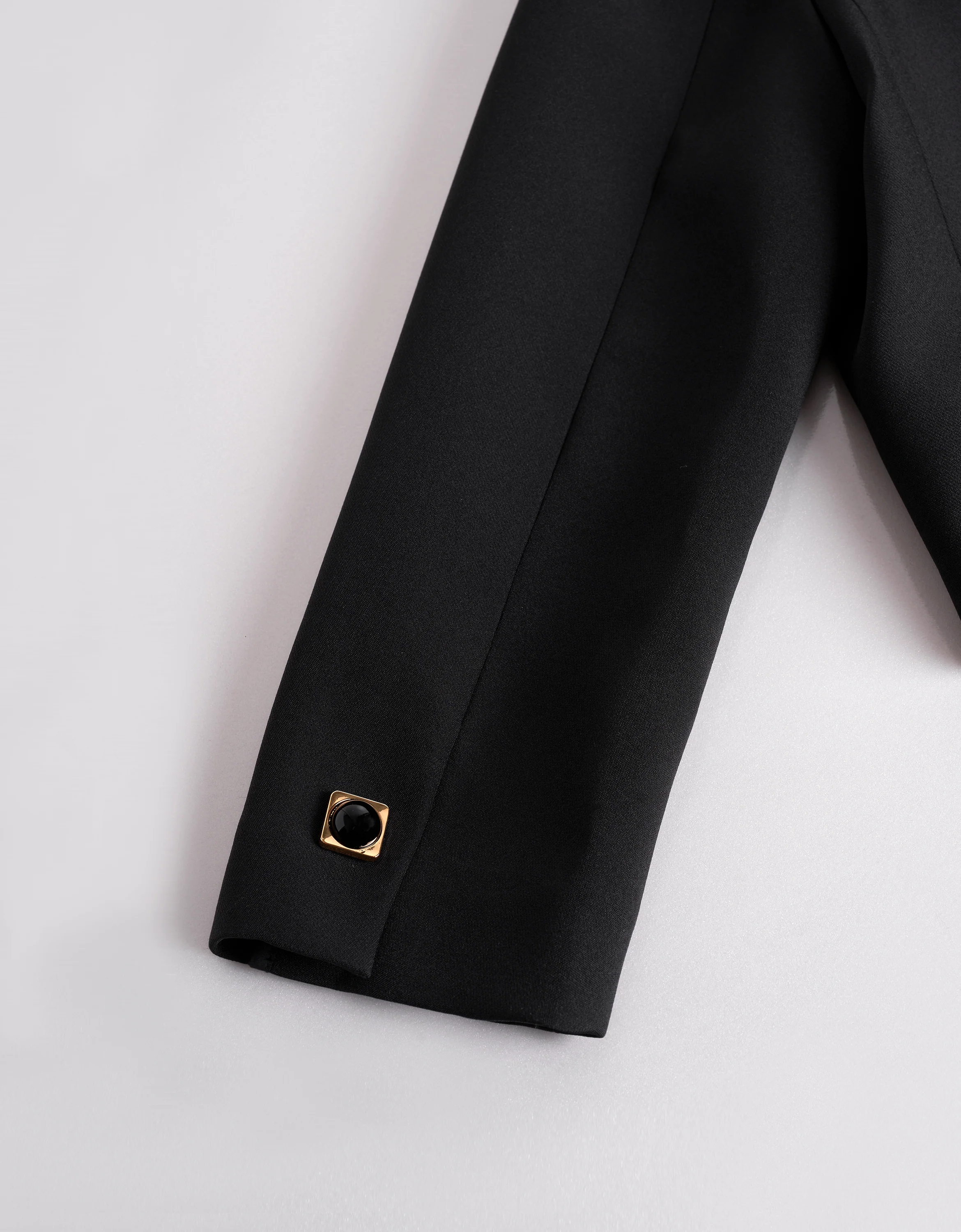 3/4 Sleeve Cropped Blazer - Image 8