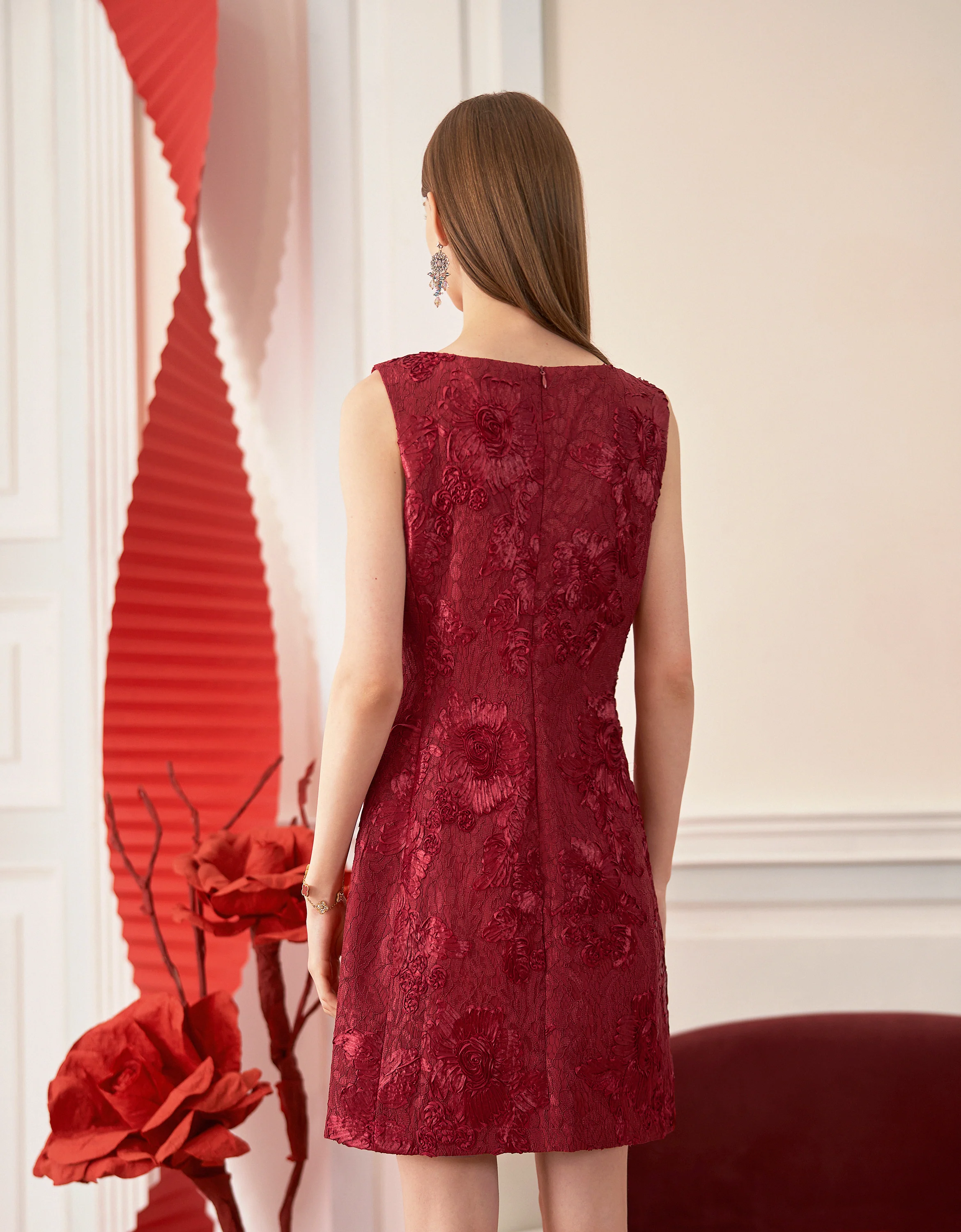 3D Lace Embroidery Sleeveless Dress - Image 11