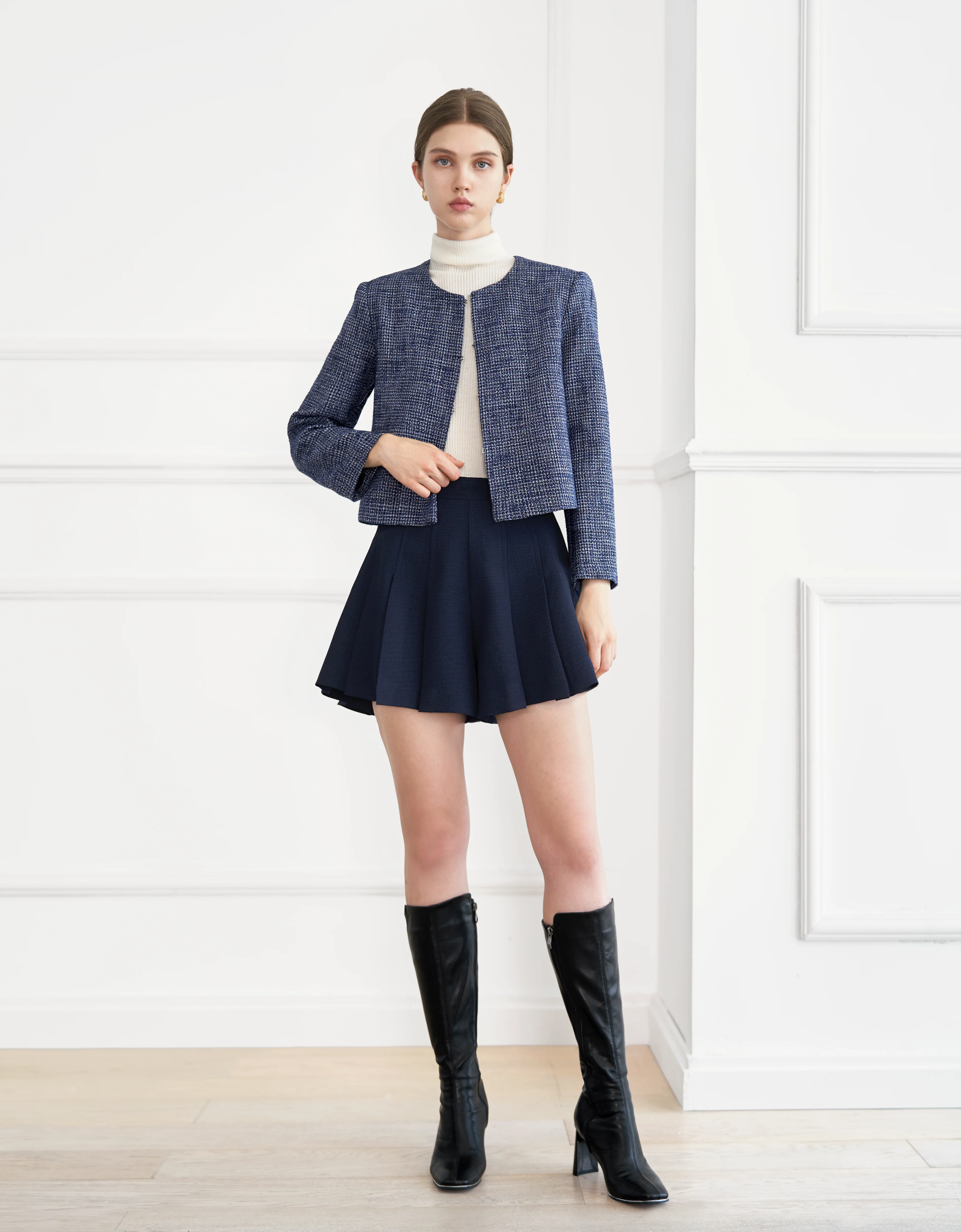 A-line Pleated Shorts - Image 4
