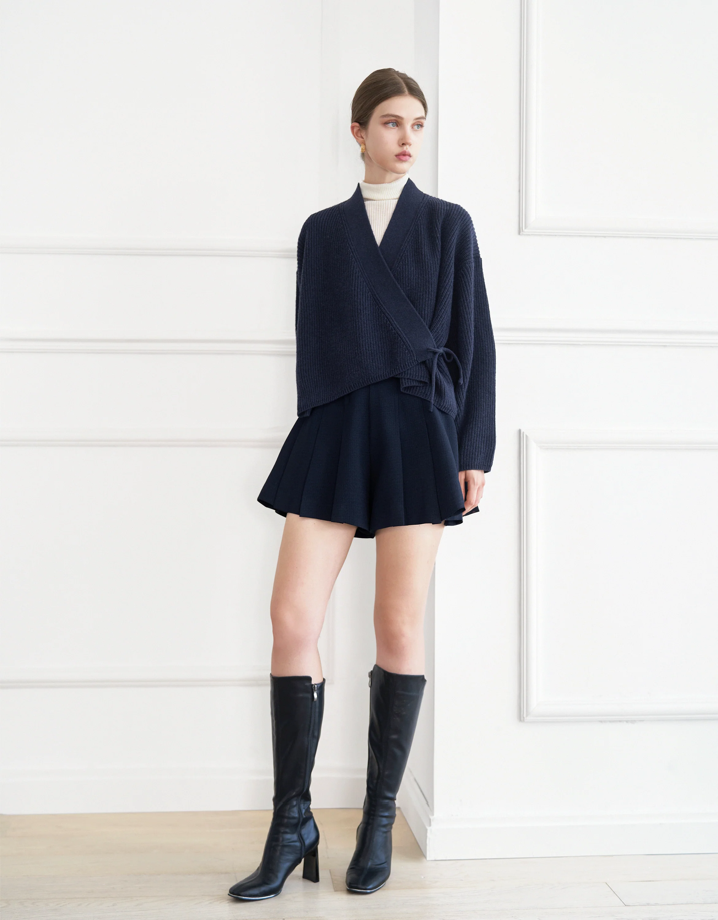 A-line Pleated Shorts - Image 5