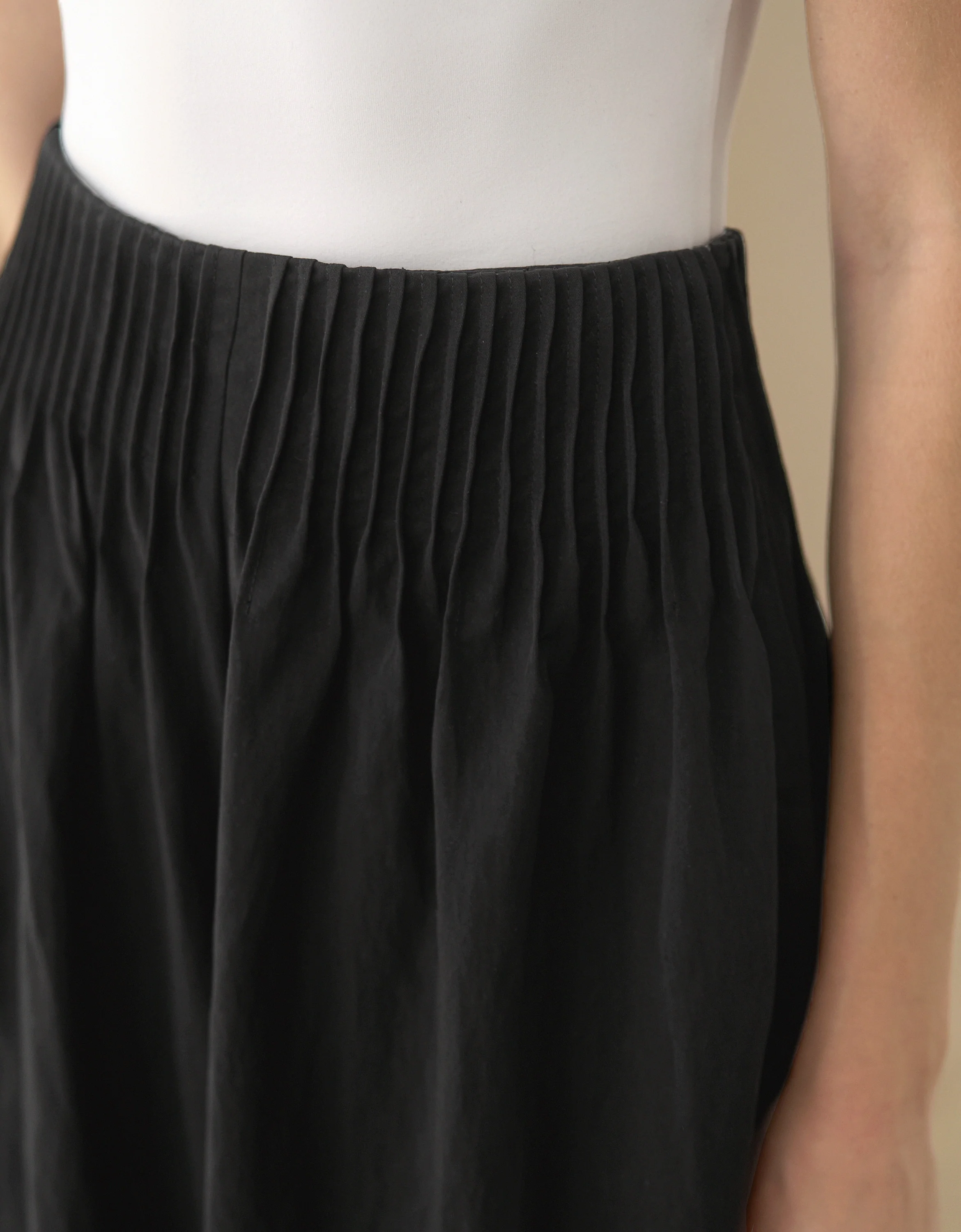 A-line Pleated Wide Leg Trousers - Image 4