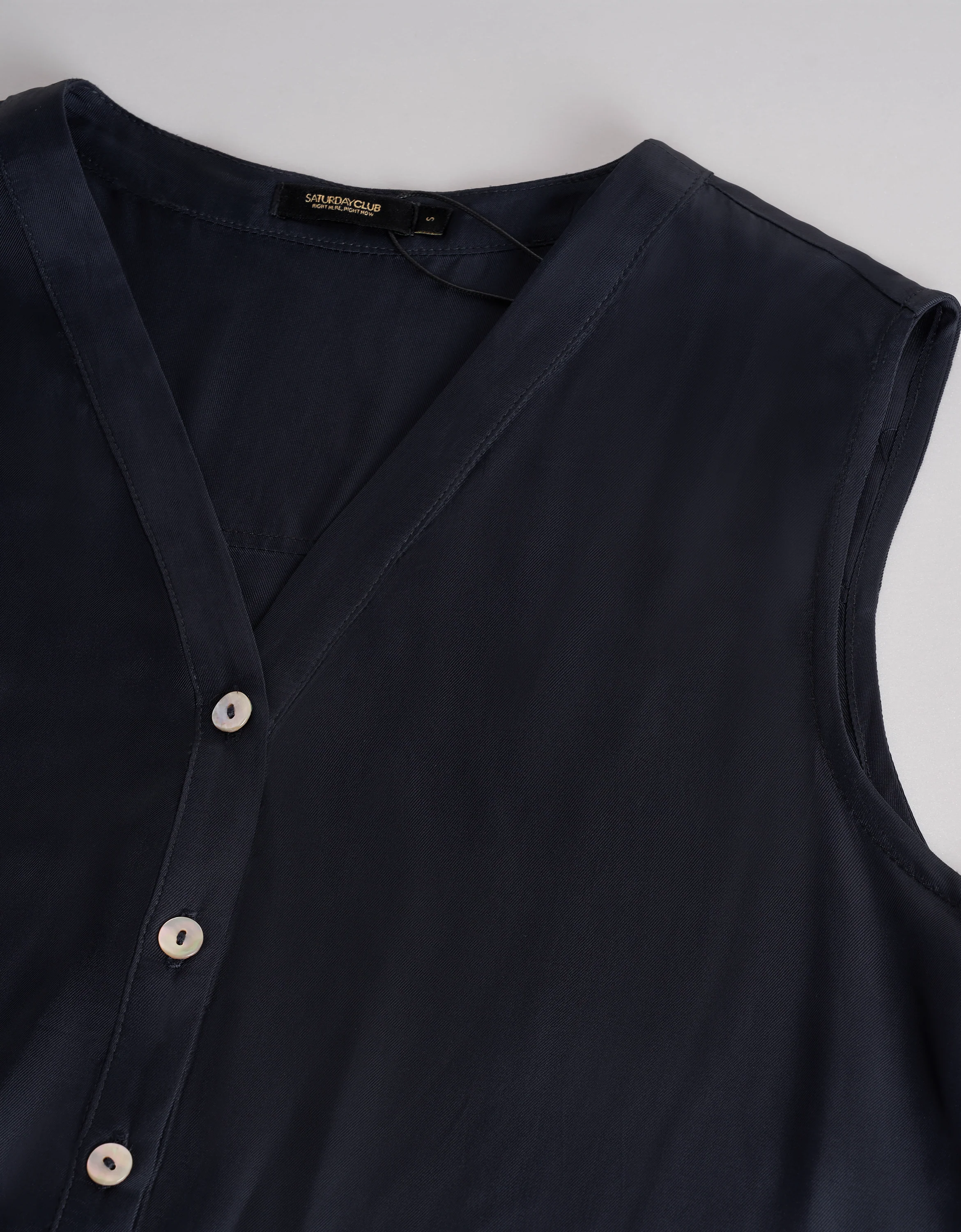 Acetate-blend Button Front V-neck Top - Image 5