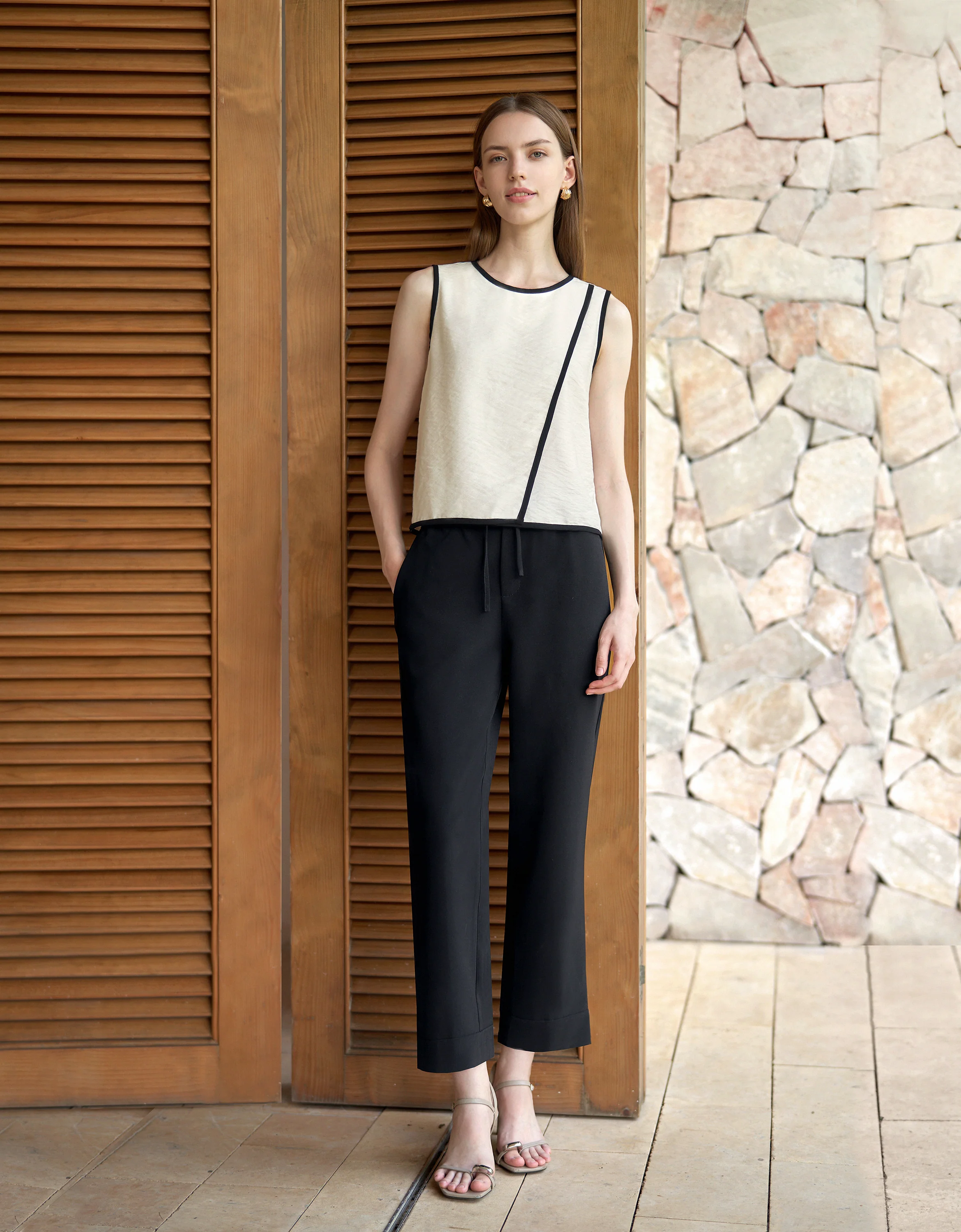 Asymmetric Contrast Trims Sleeveless Top - Image 12