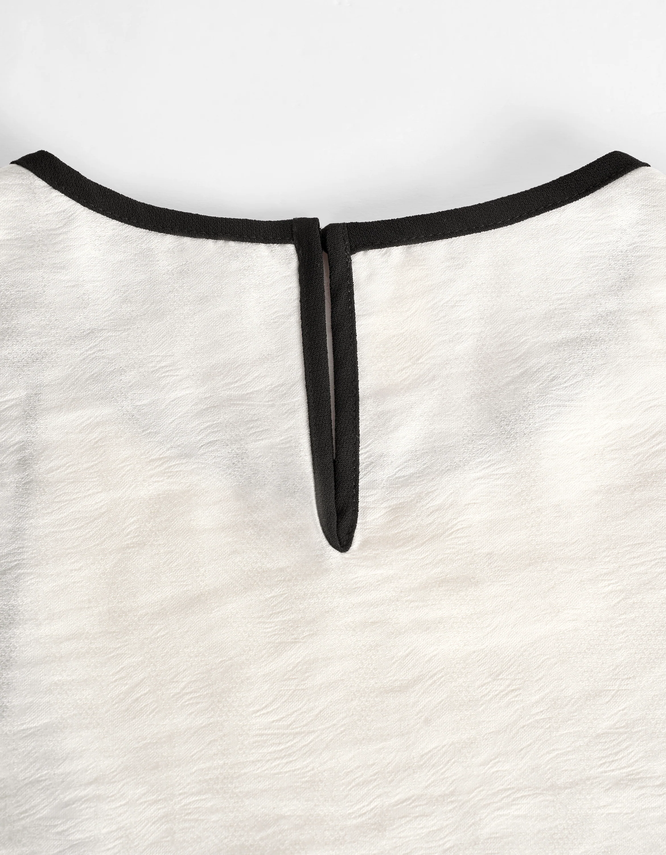 Asymmetric Contrast Trims Sleeveless Top - Image 14