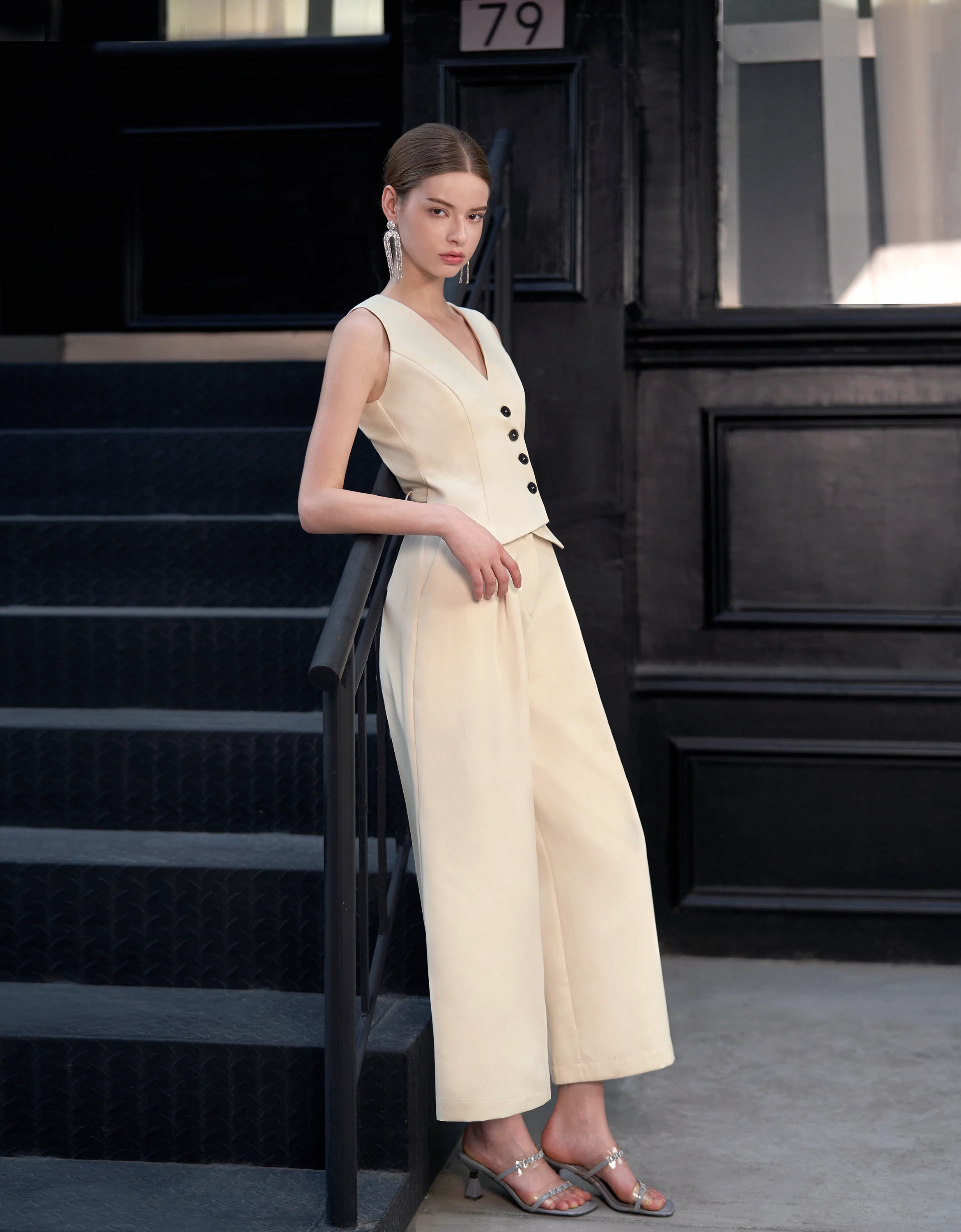 Asymmetric Front Sleeveless Jumpsuit - Image 16