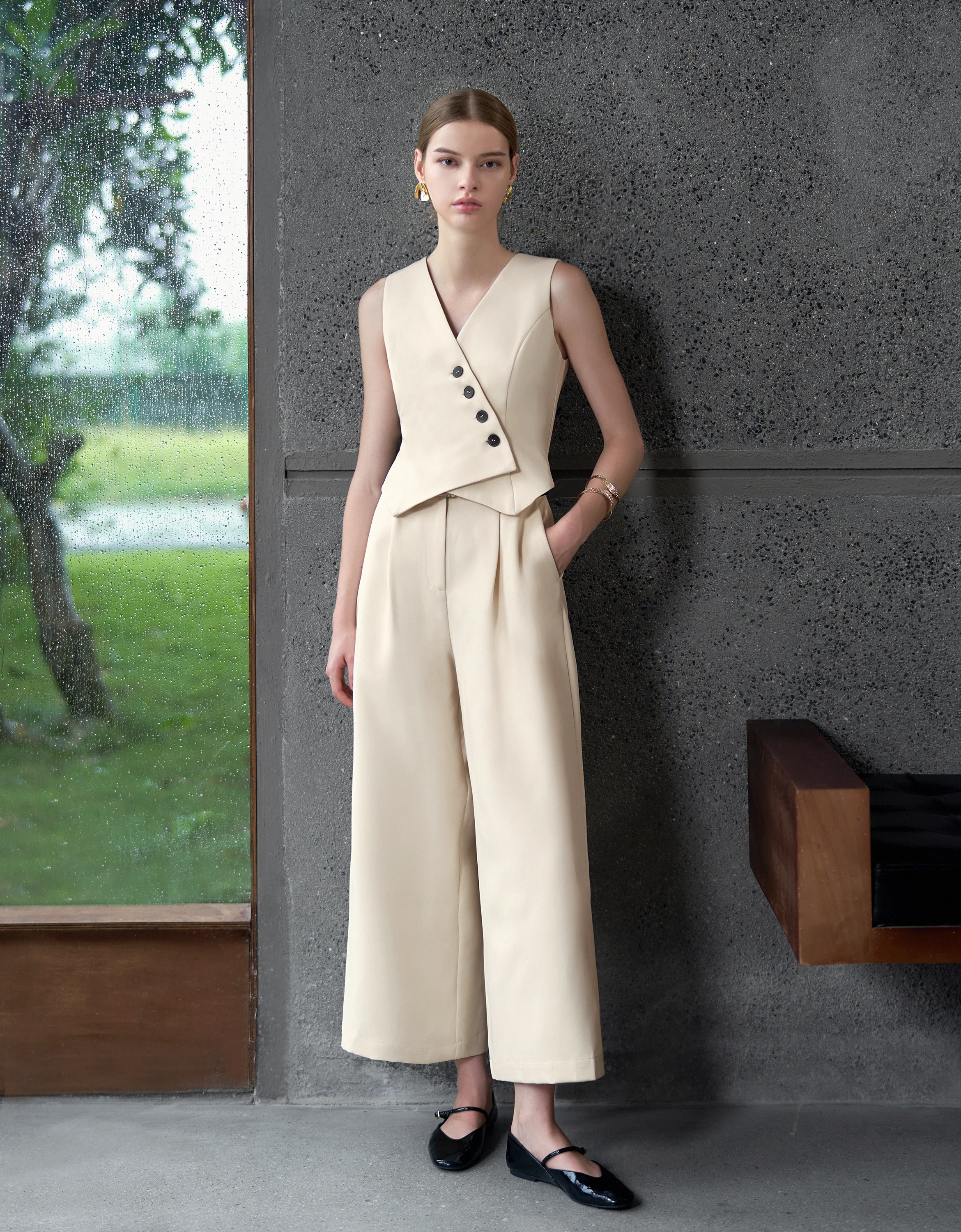 Asymmetric Front Sleeveless Jumpsuit - Image 19