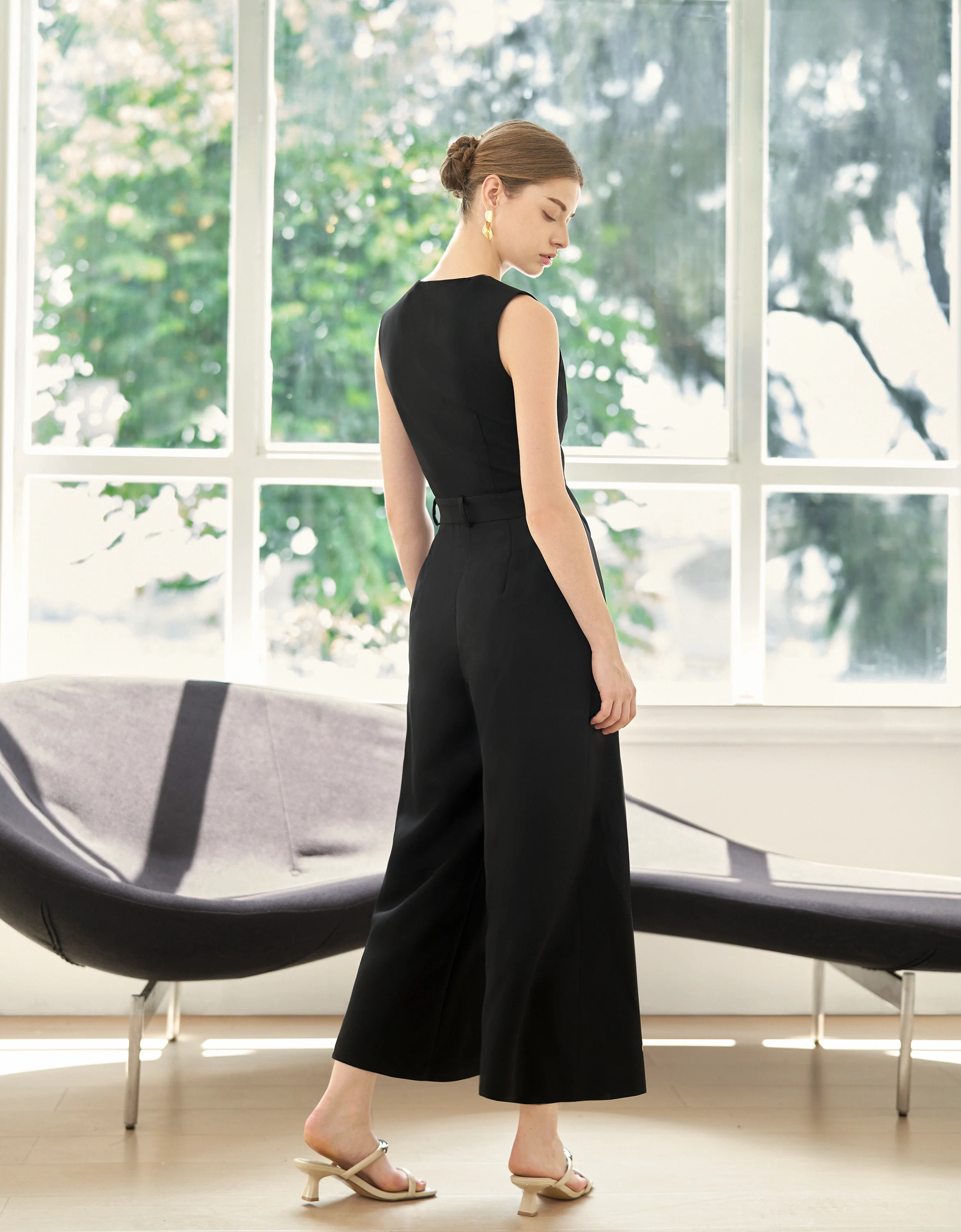 Asymmetric Front Sleeveless Jumpsuit - Image 3
