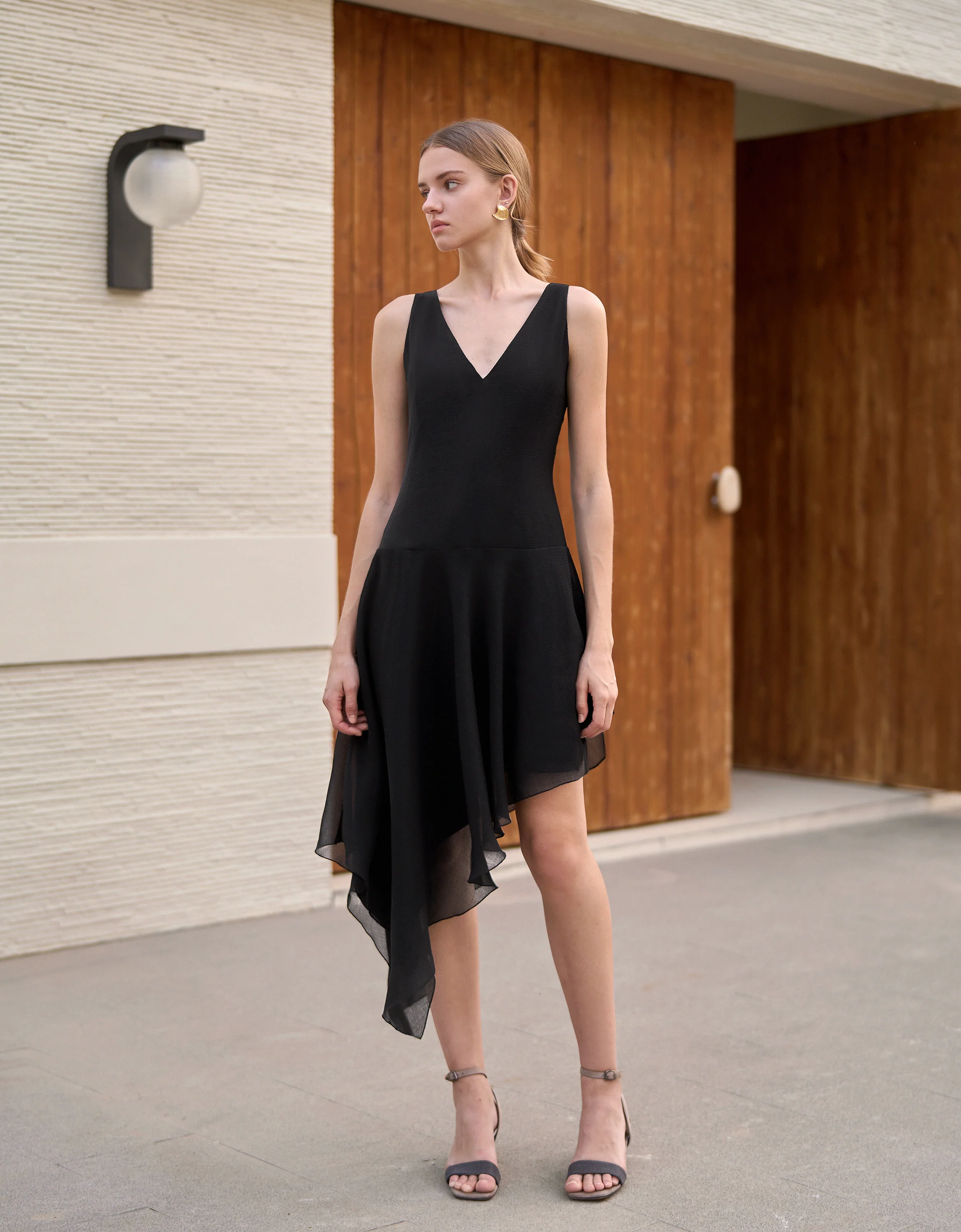 Asymmetric Hem Boat Neck Sleeveeless Dress - Image 3