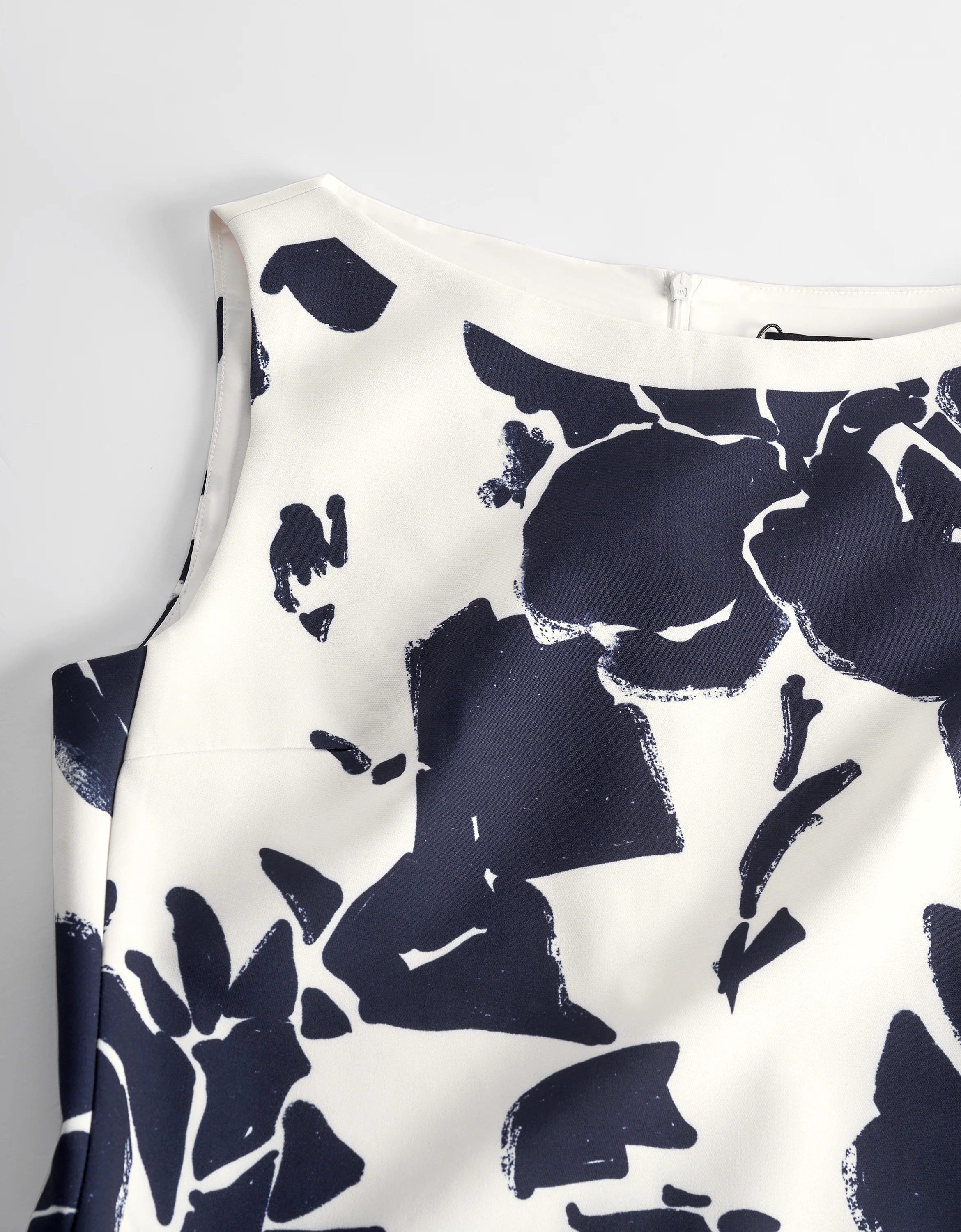 Boat Neck Floral Print Dress - Image 10