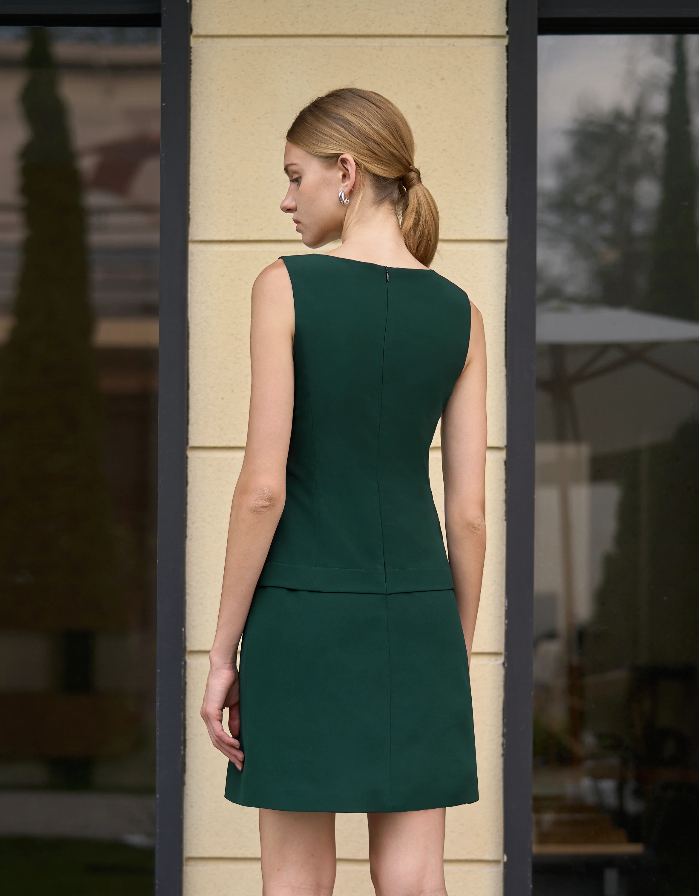 Boat Neck Layered Sleeveless Dress - Image 3