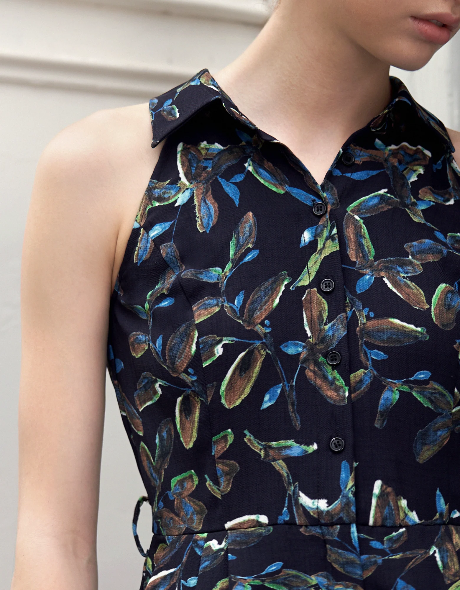 Botanical Print Collared Sleeveless Romper - Image 7