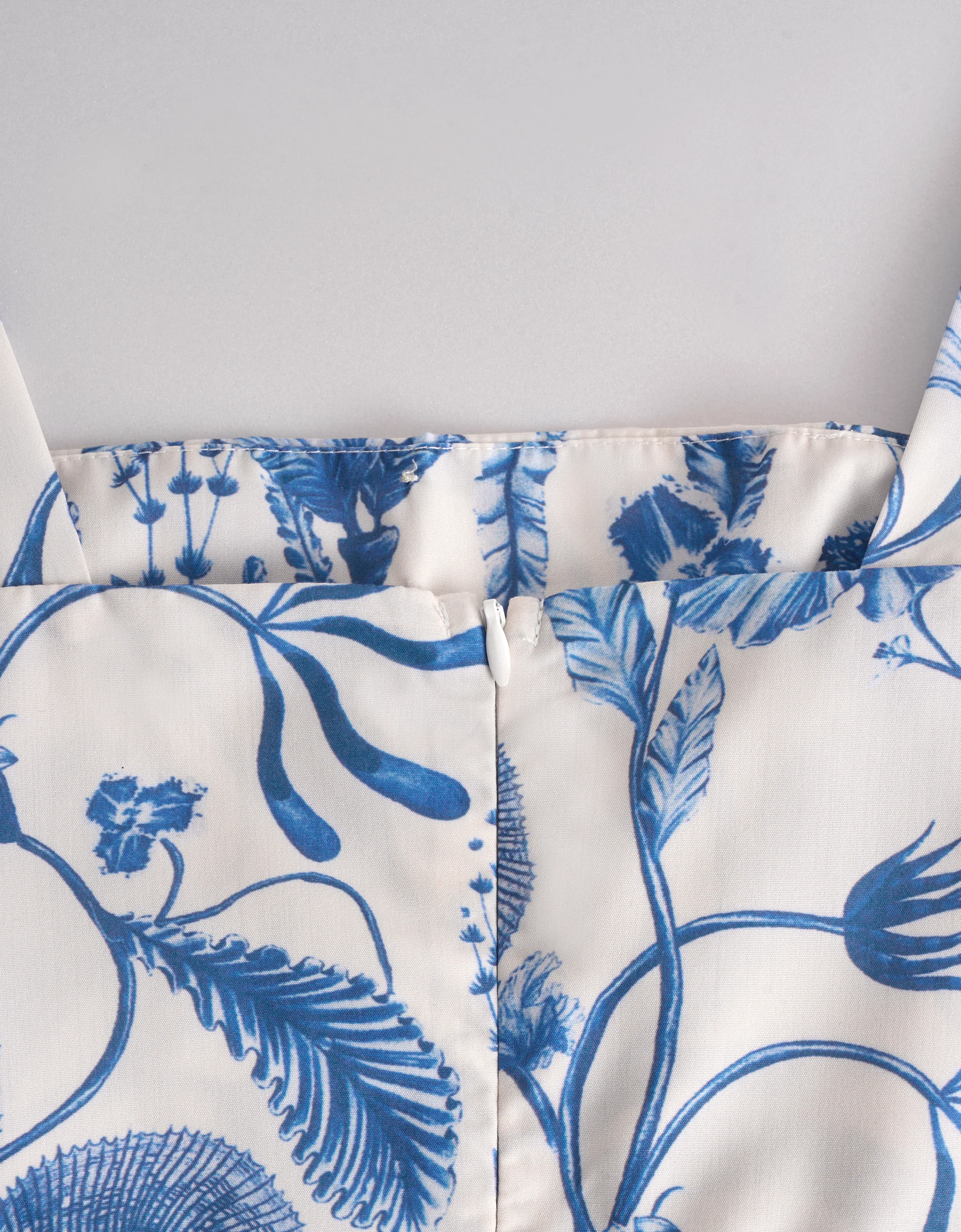 Botanical Print Ruffled Hem Short Dress - Image 7