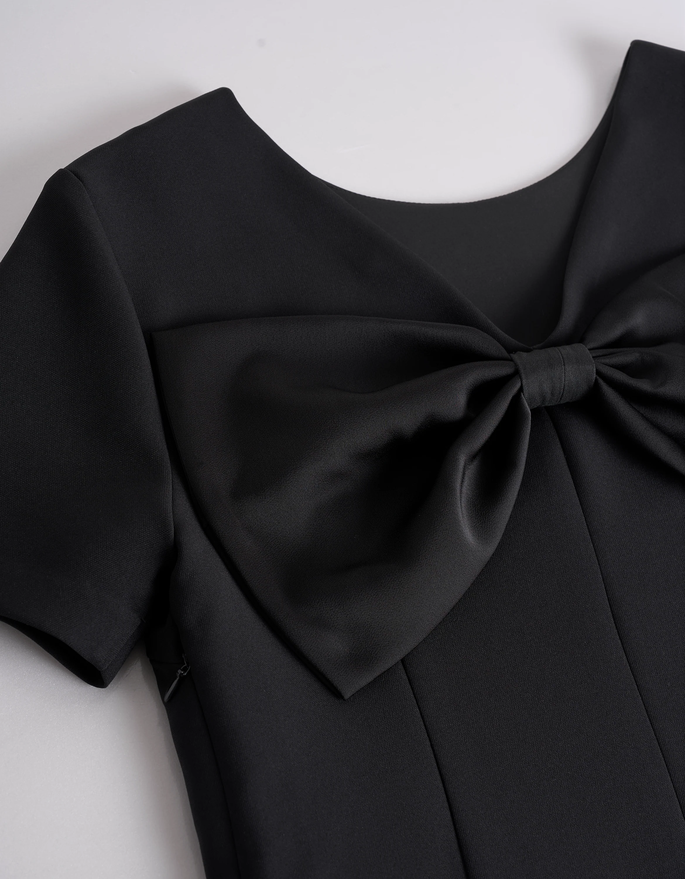 Bow Back Detail Short Sleeve Dress - Image 5