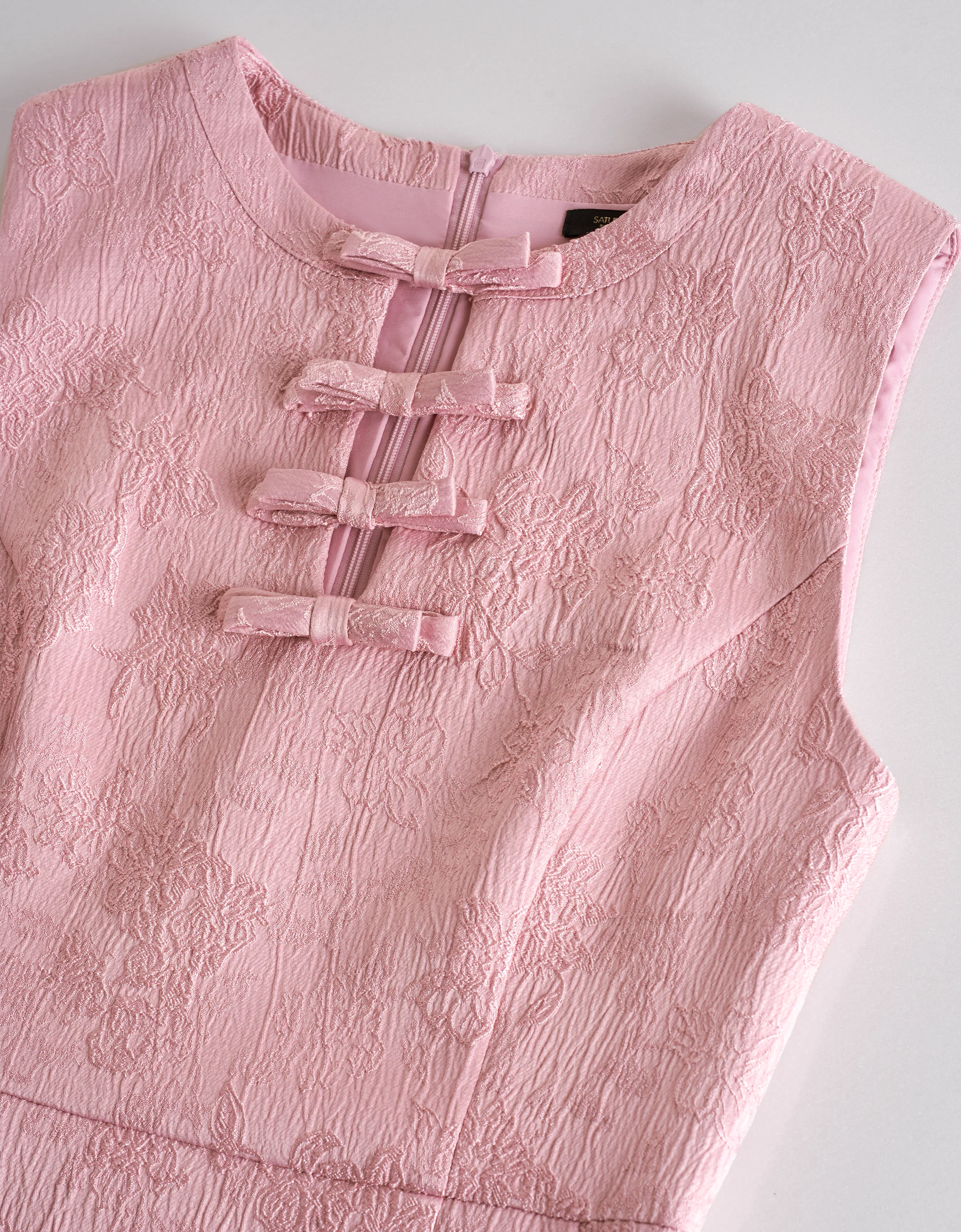 Bow Detail Sleeveless Jacquard Dress - Image 5