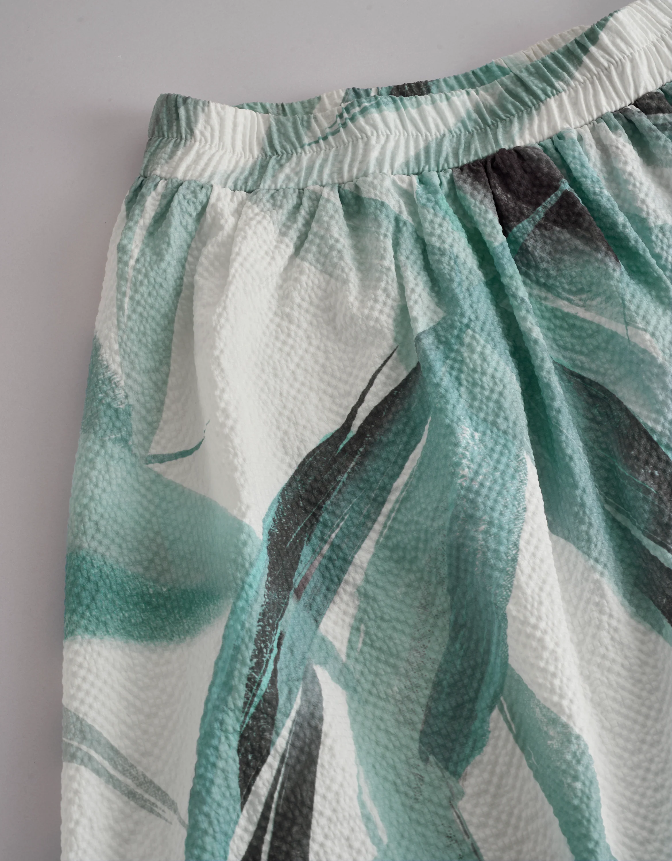 Bubble Fabric Art Print Skirt - Image 7