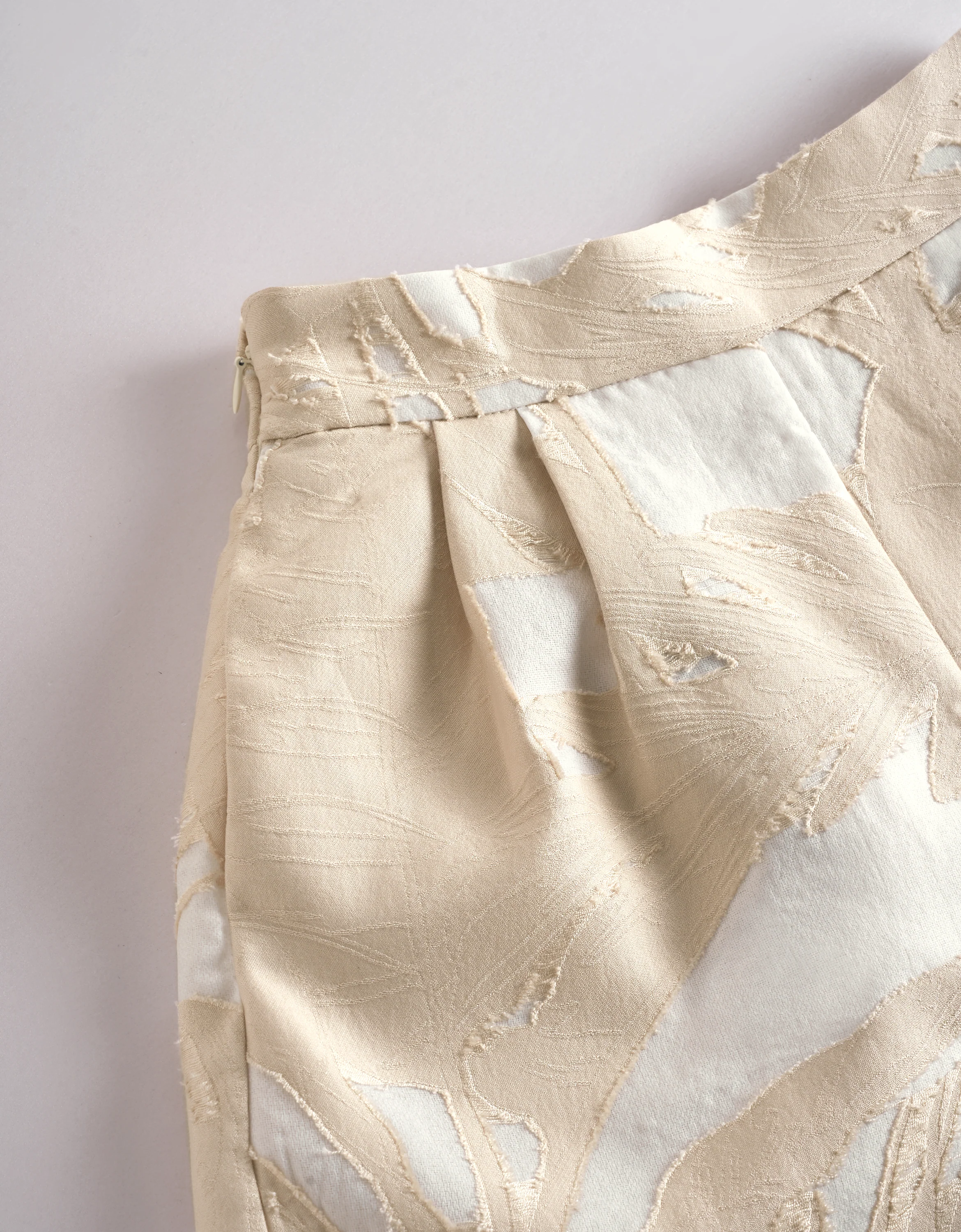 Burnished Texture A-line Mid-rise Shorts - Image 5