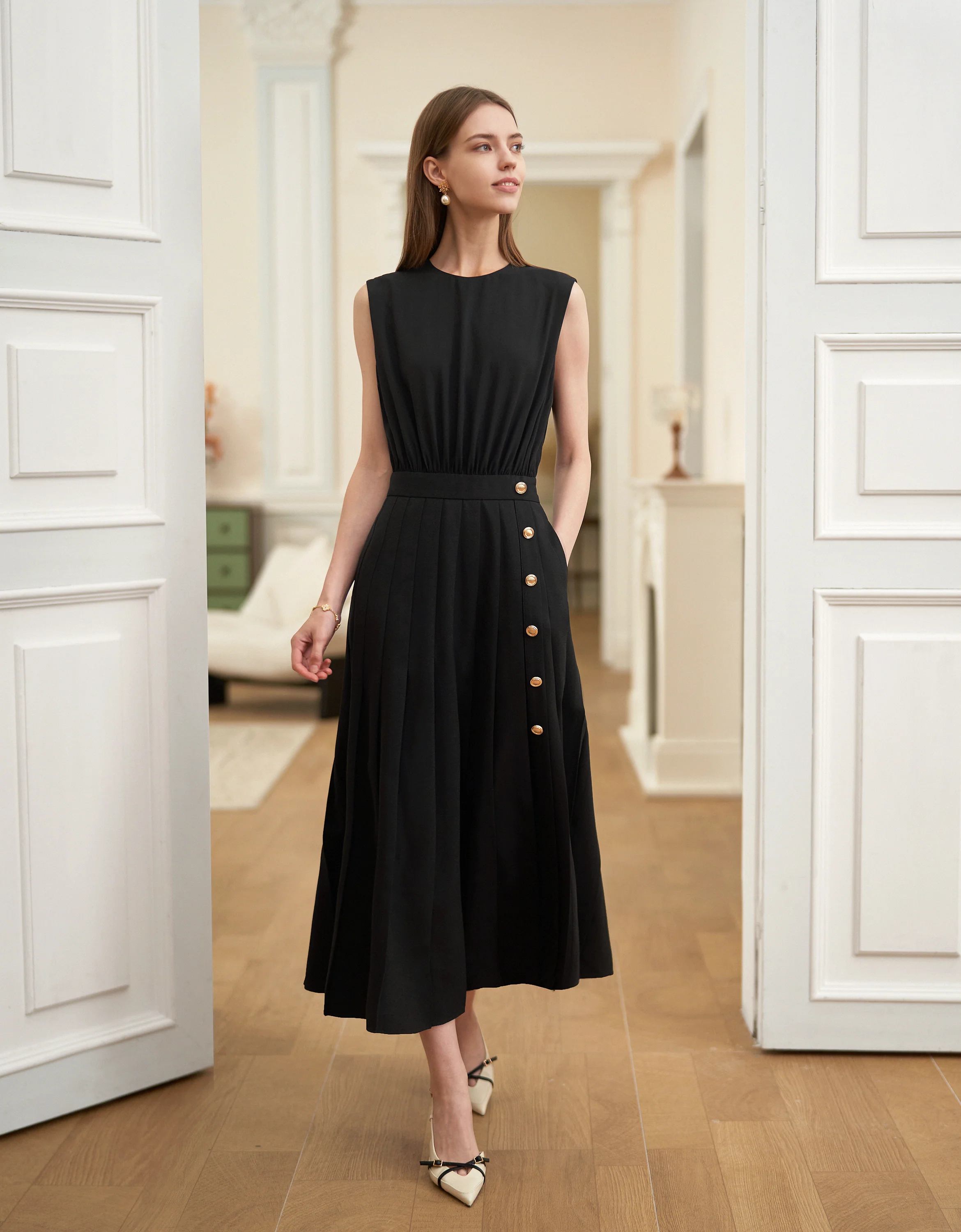 Button Detail Round Neck Pleated Dress - Image 3