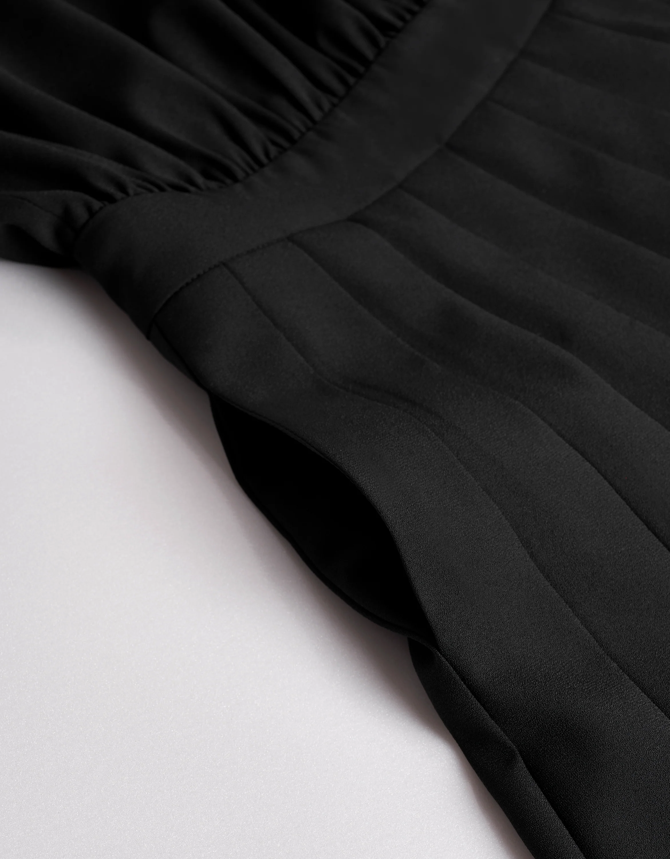 Button Detail Round Neck Pleated Dress - Image 6