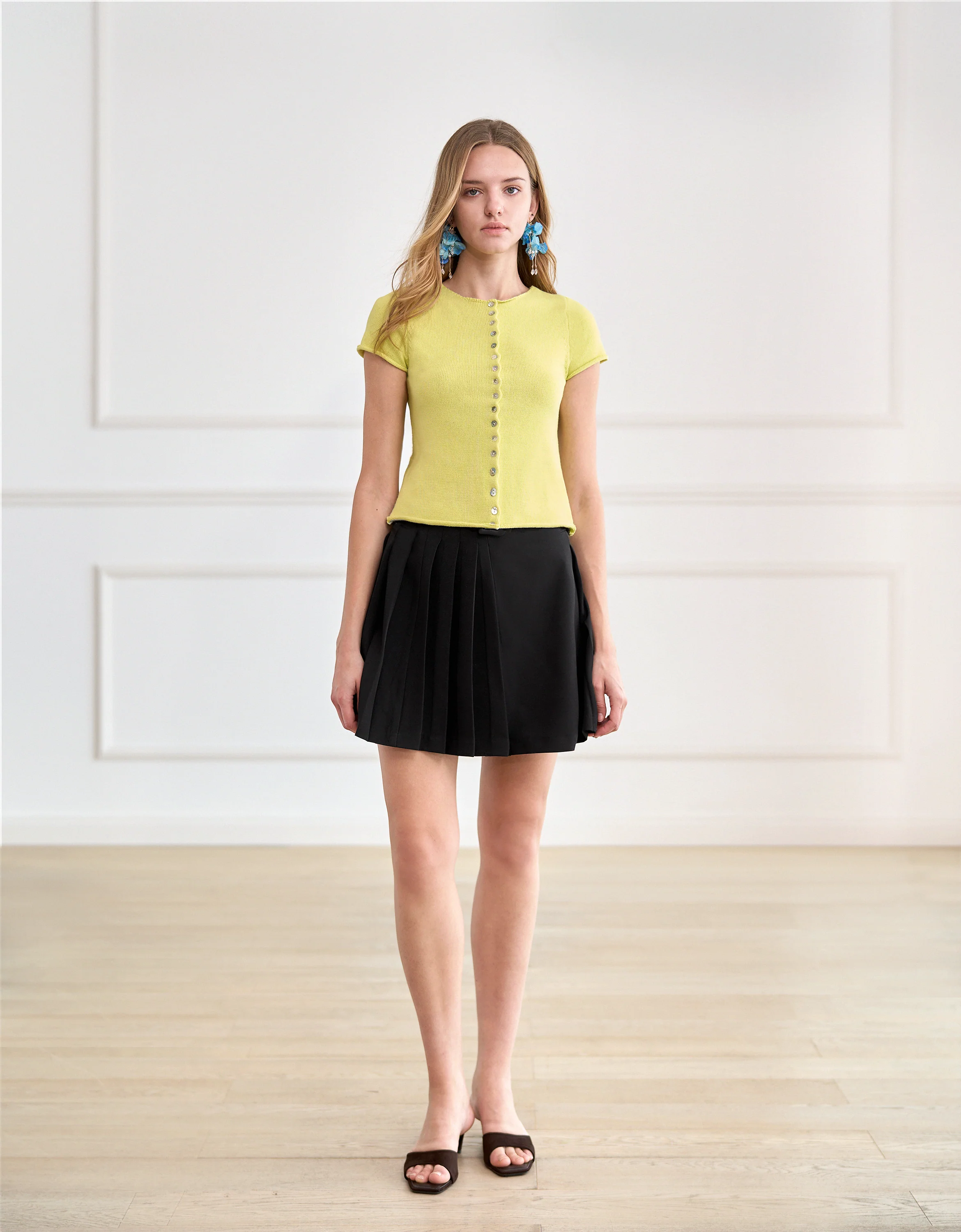 Button Front Short Sleeve Knit Top - Image 10