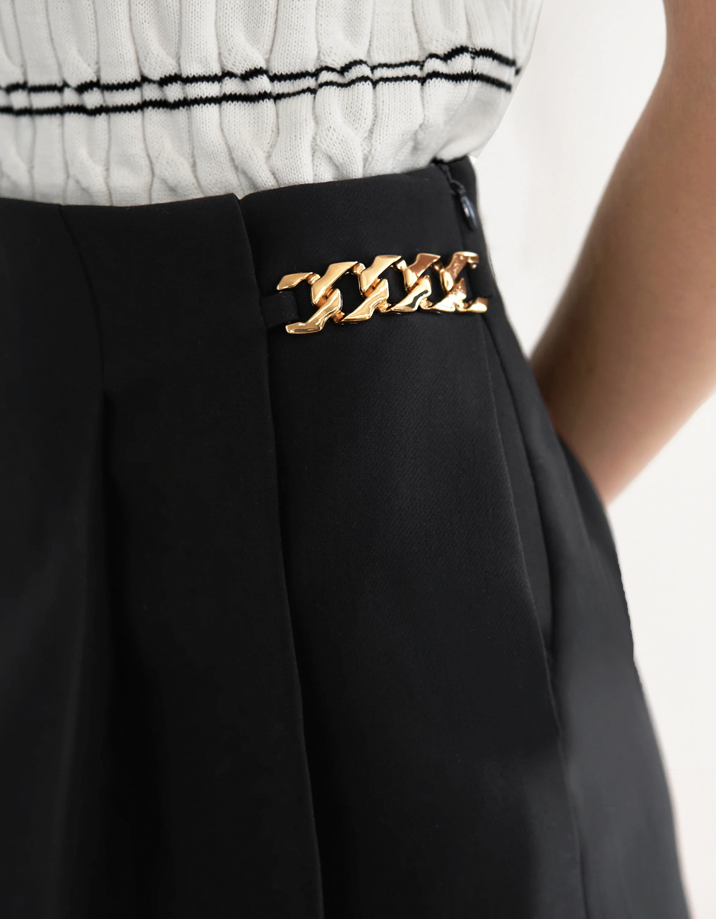 Chain Buckle Pleated Skort - Image 5