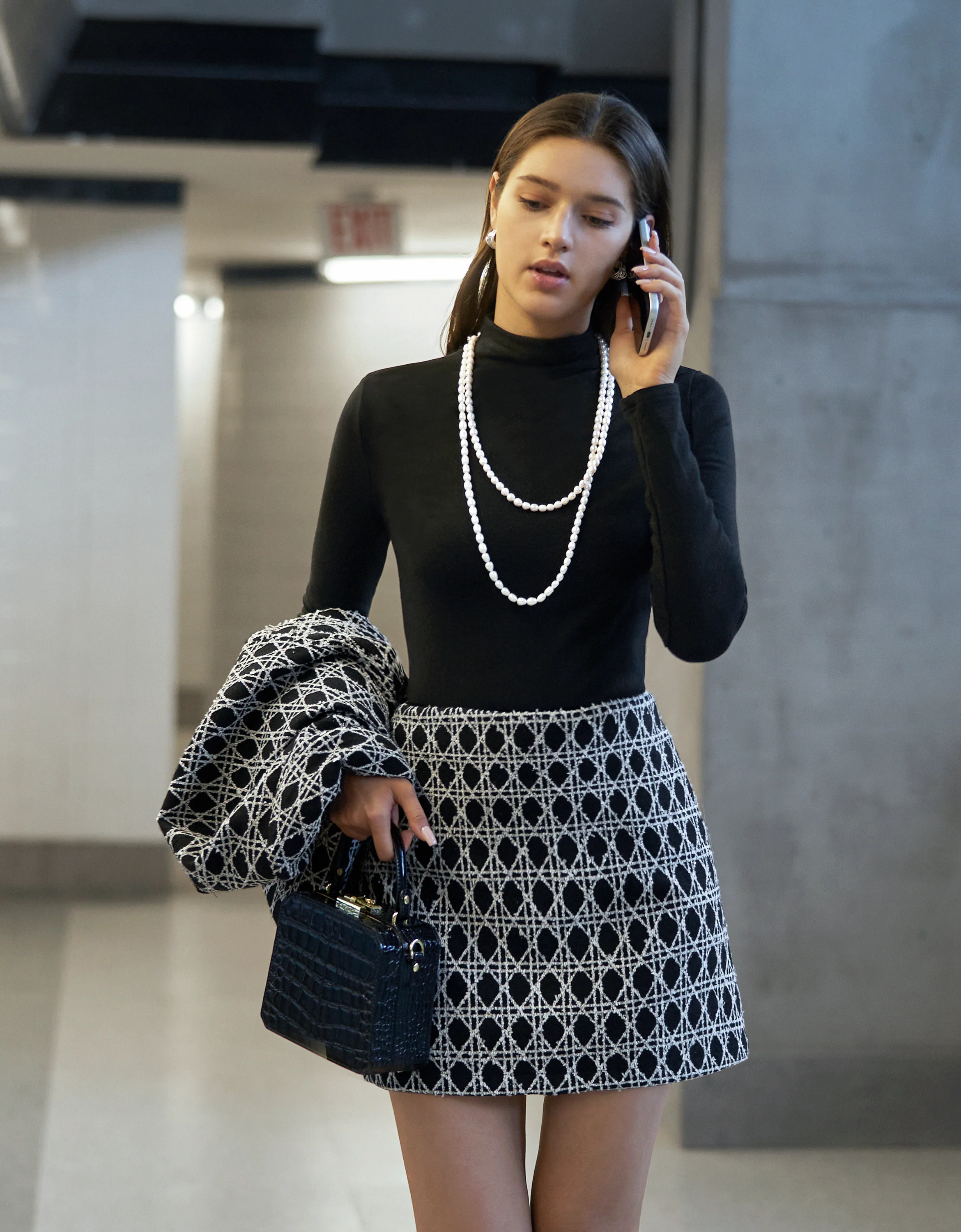 Checkered Textured A-line Skirt - Image 5