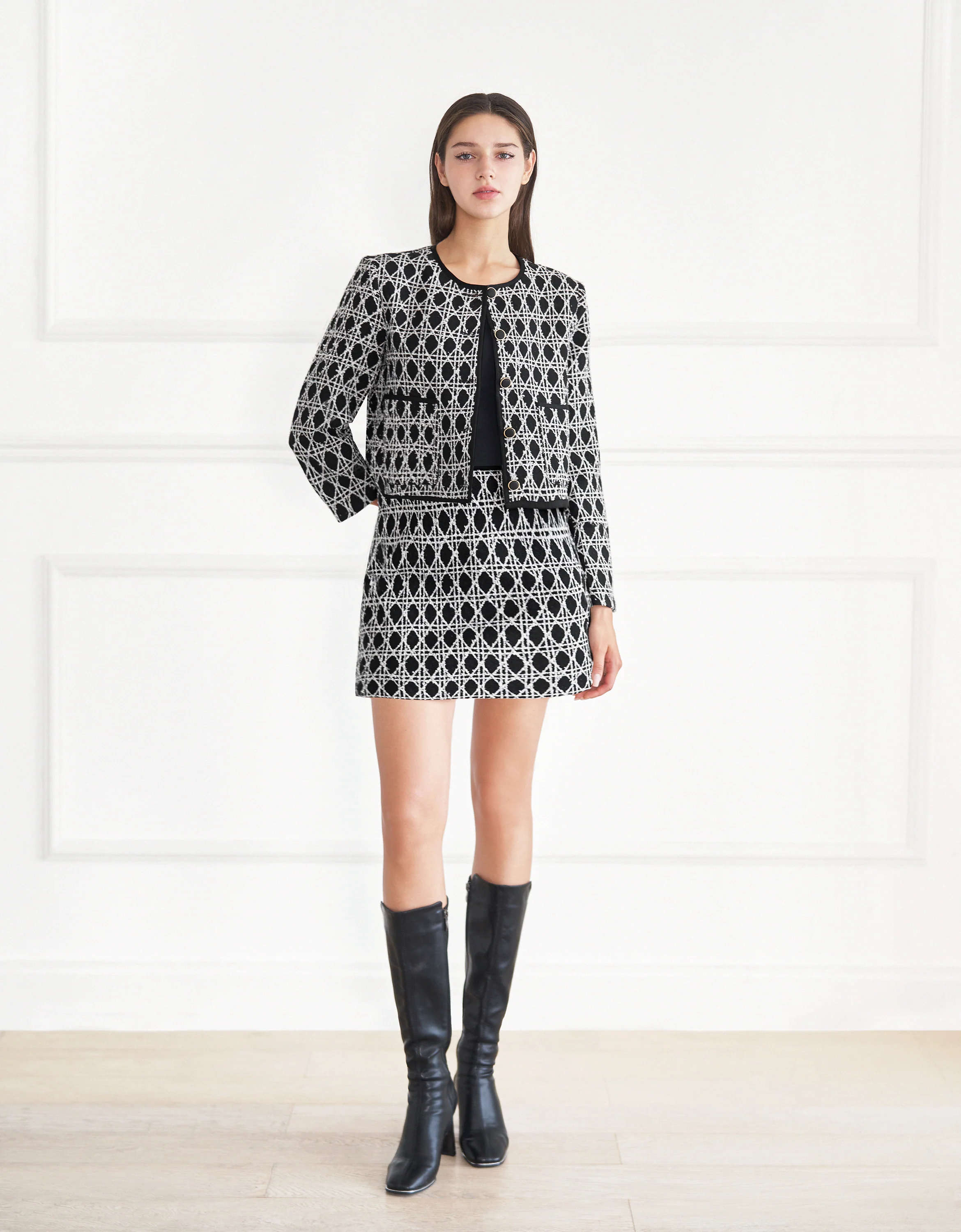 Checkered Textured A-line Skirt - Image 7