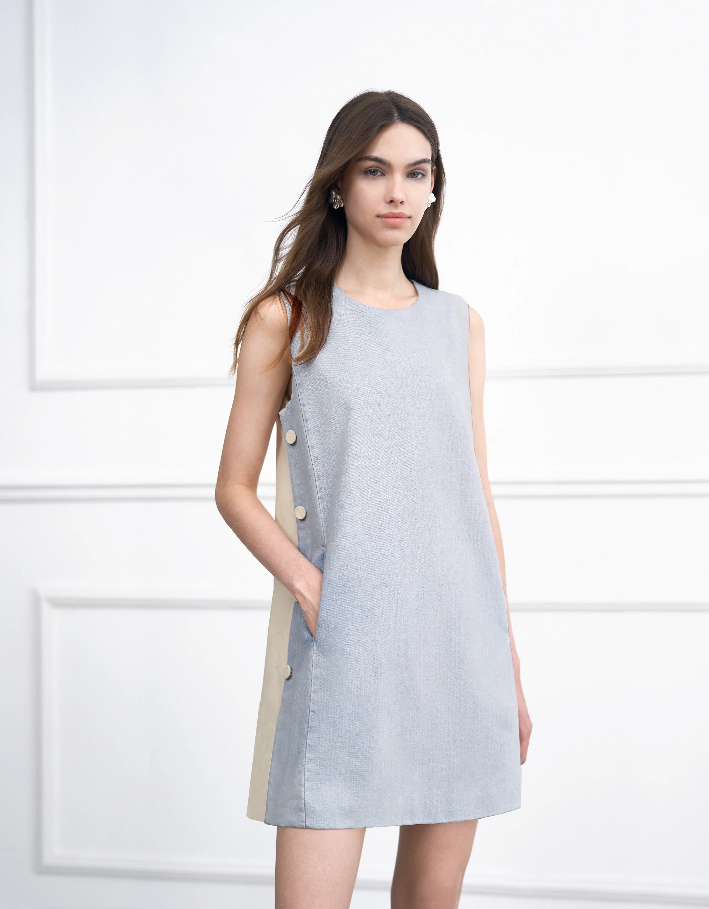 Colorblock Denim Shift Dress - Image 4