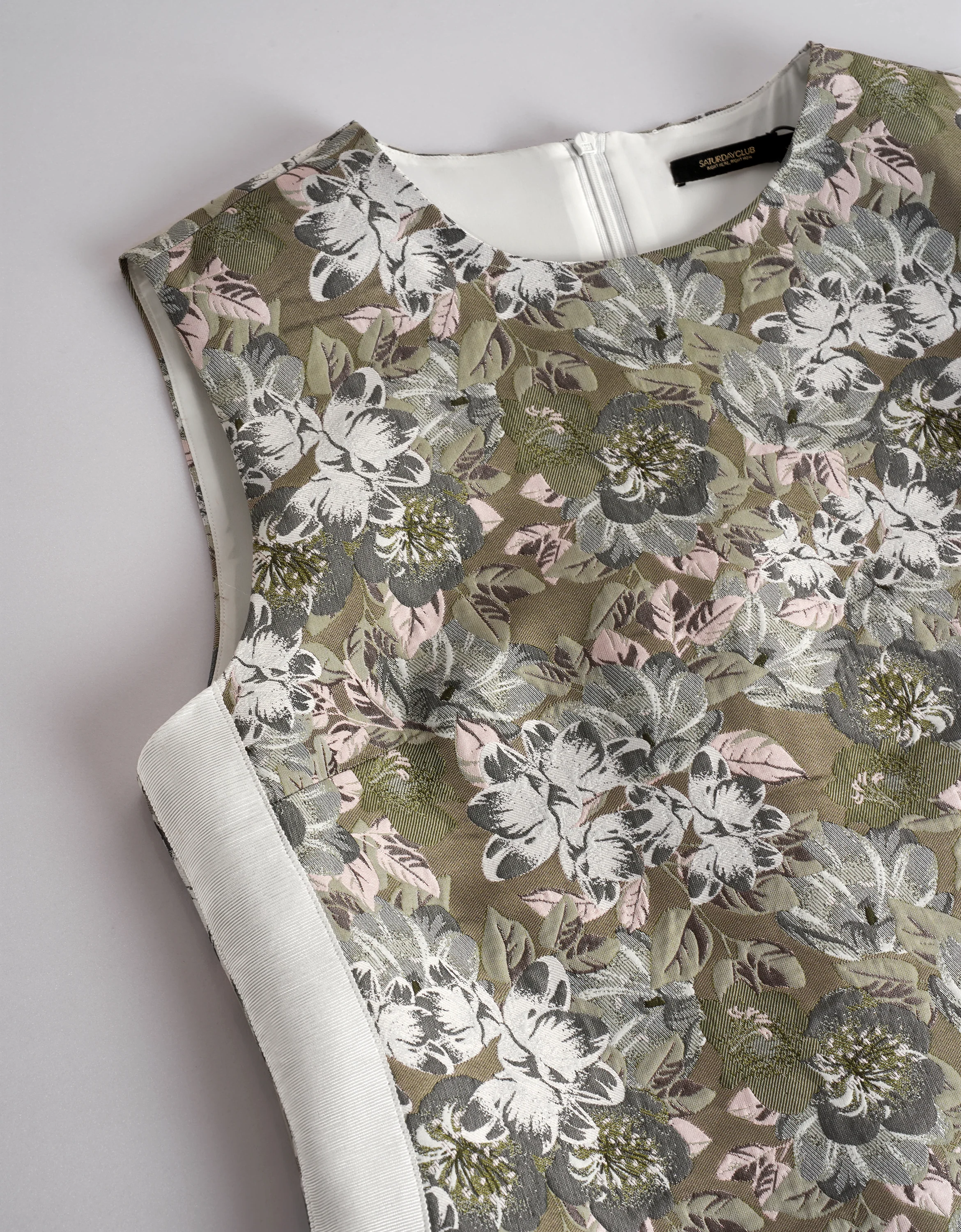 Colorblock Floral Jacquard Round Neck Sleeveless Dress - Image 5