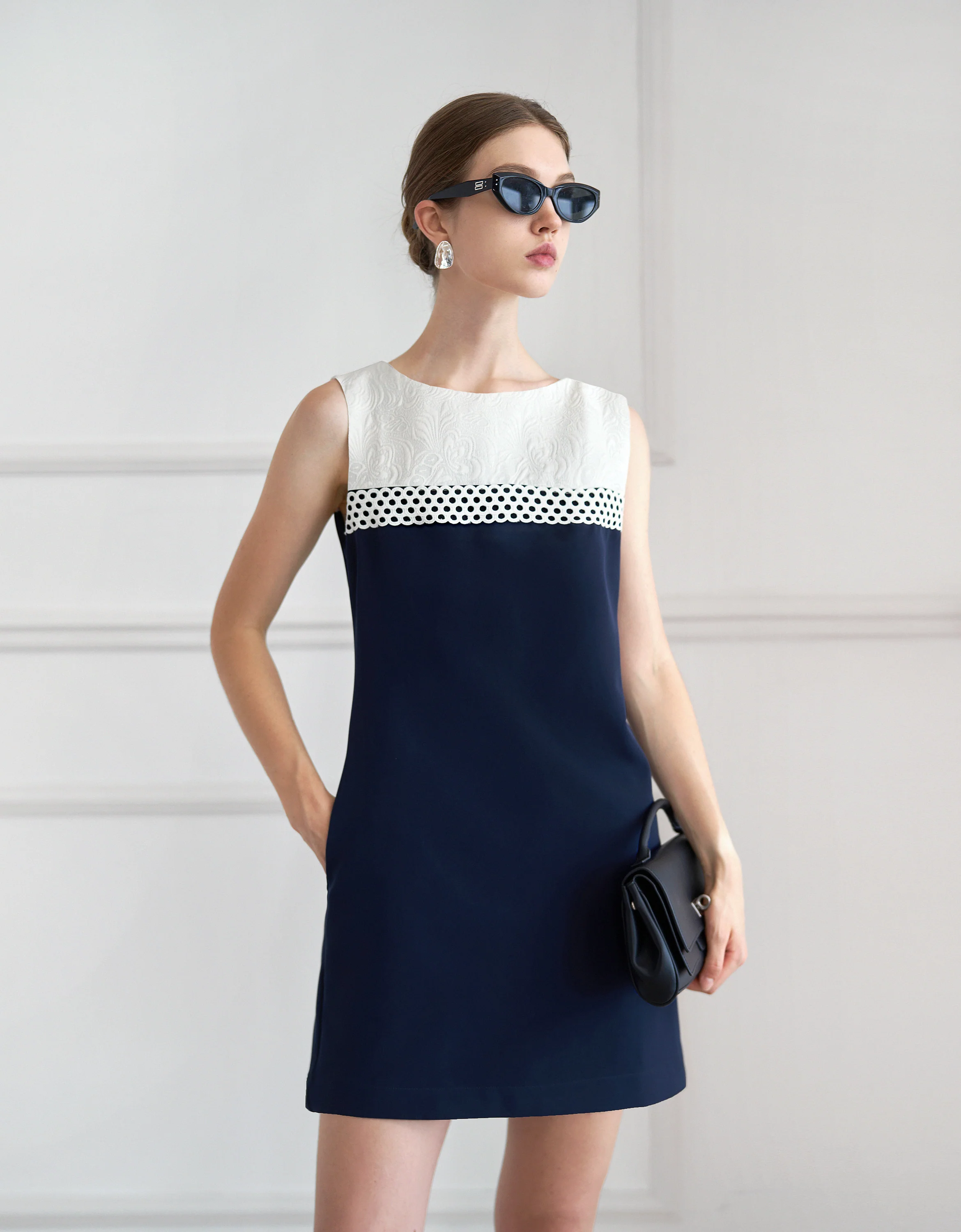 Colorblock Hollow Lace Detail Sleeveless Dress