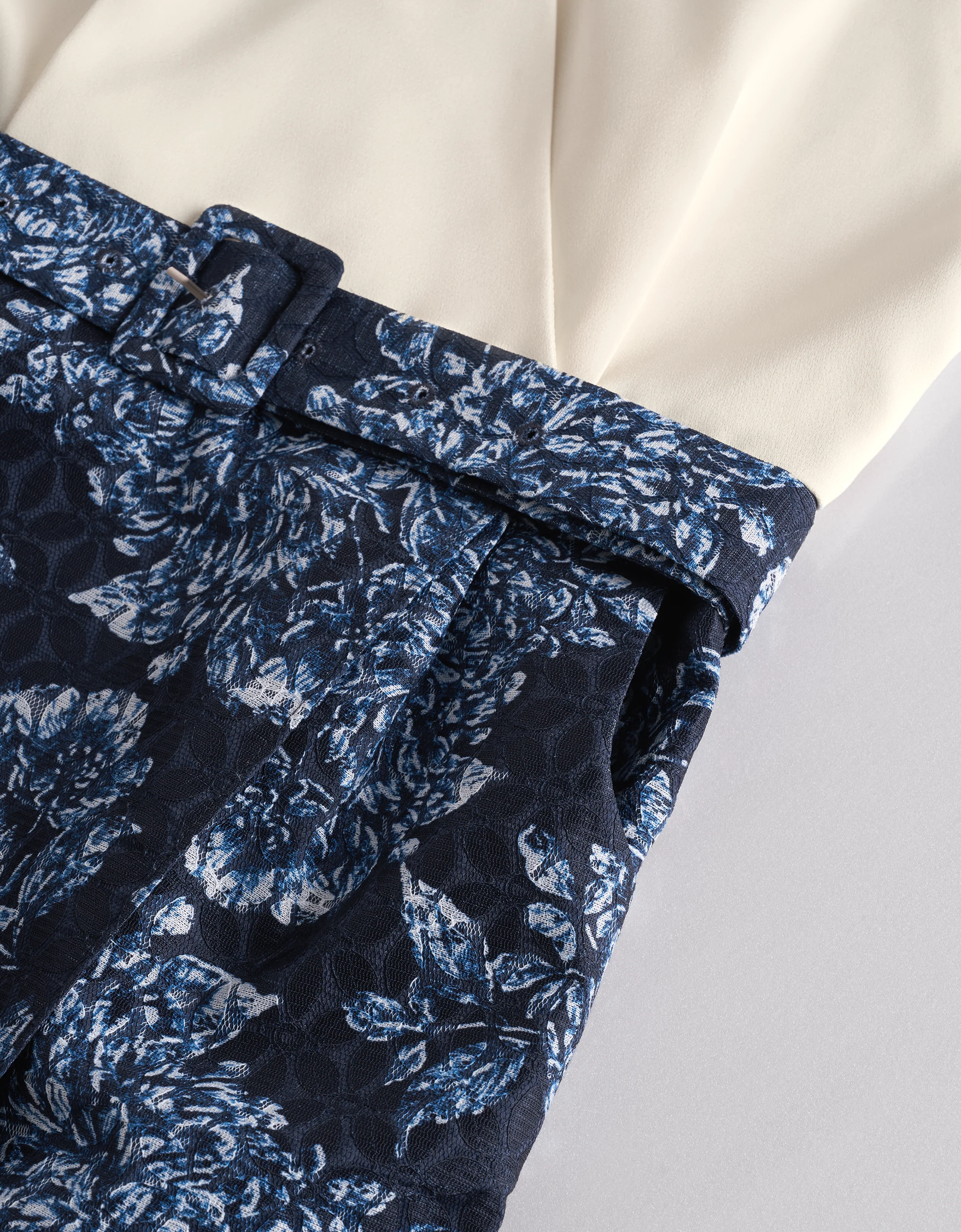 Colorblock Printed Skirt V-neck Dress - Image 6
