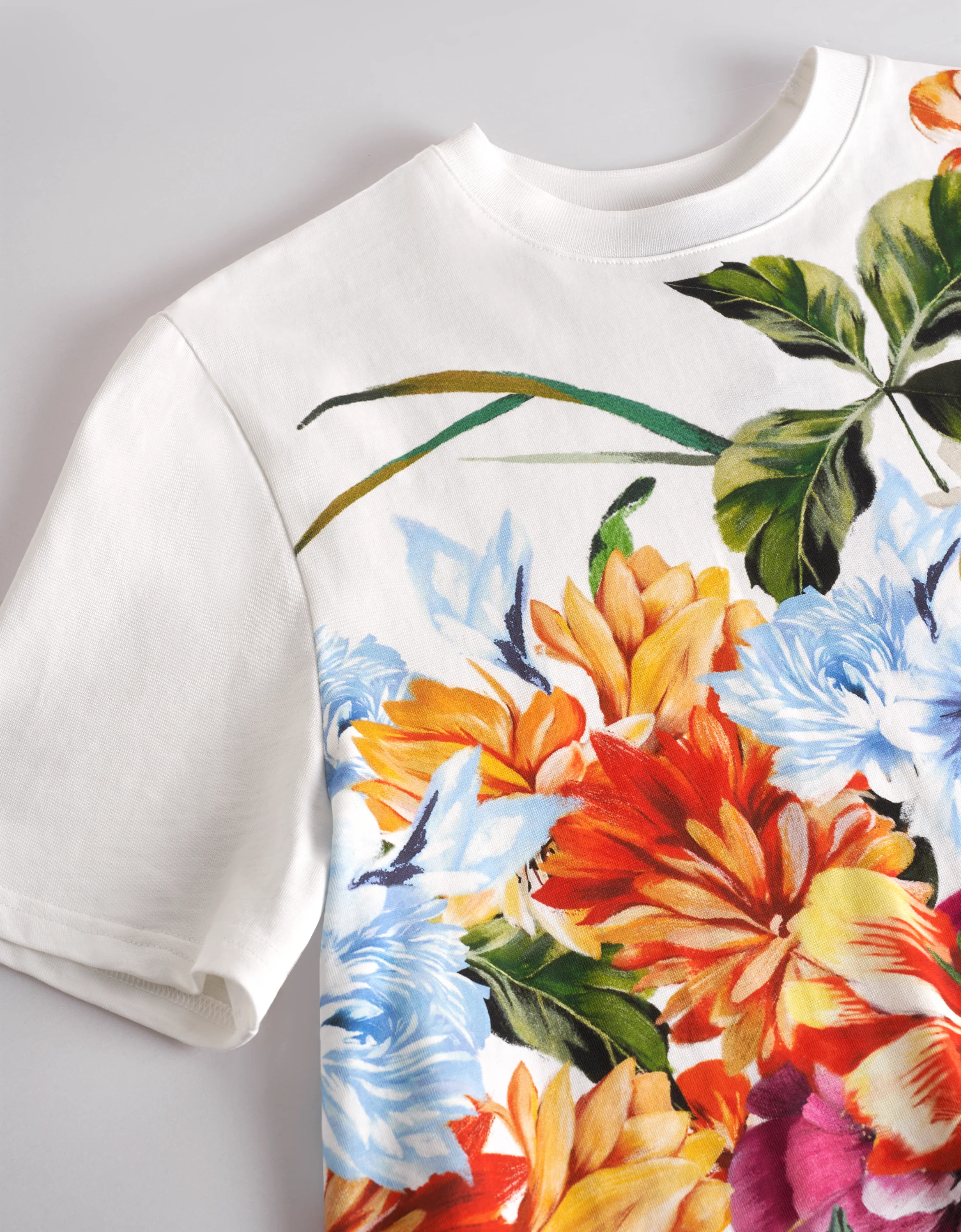 Colorful Floral Print T-Shirt - Image 7