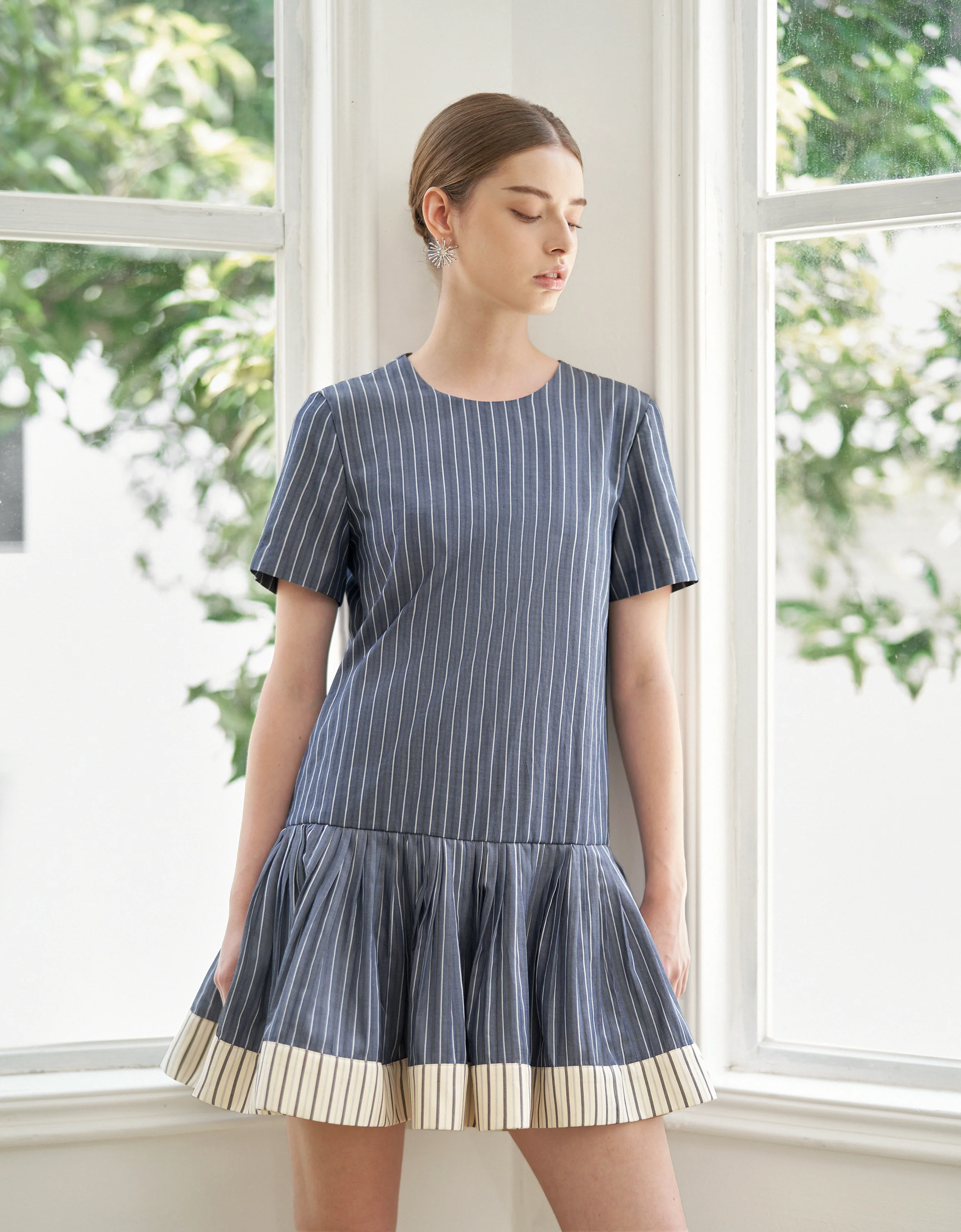 Contrast Trim Ruffled Hem Striped Dress - Image 3