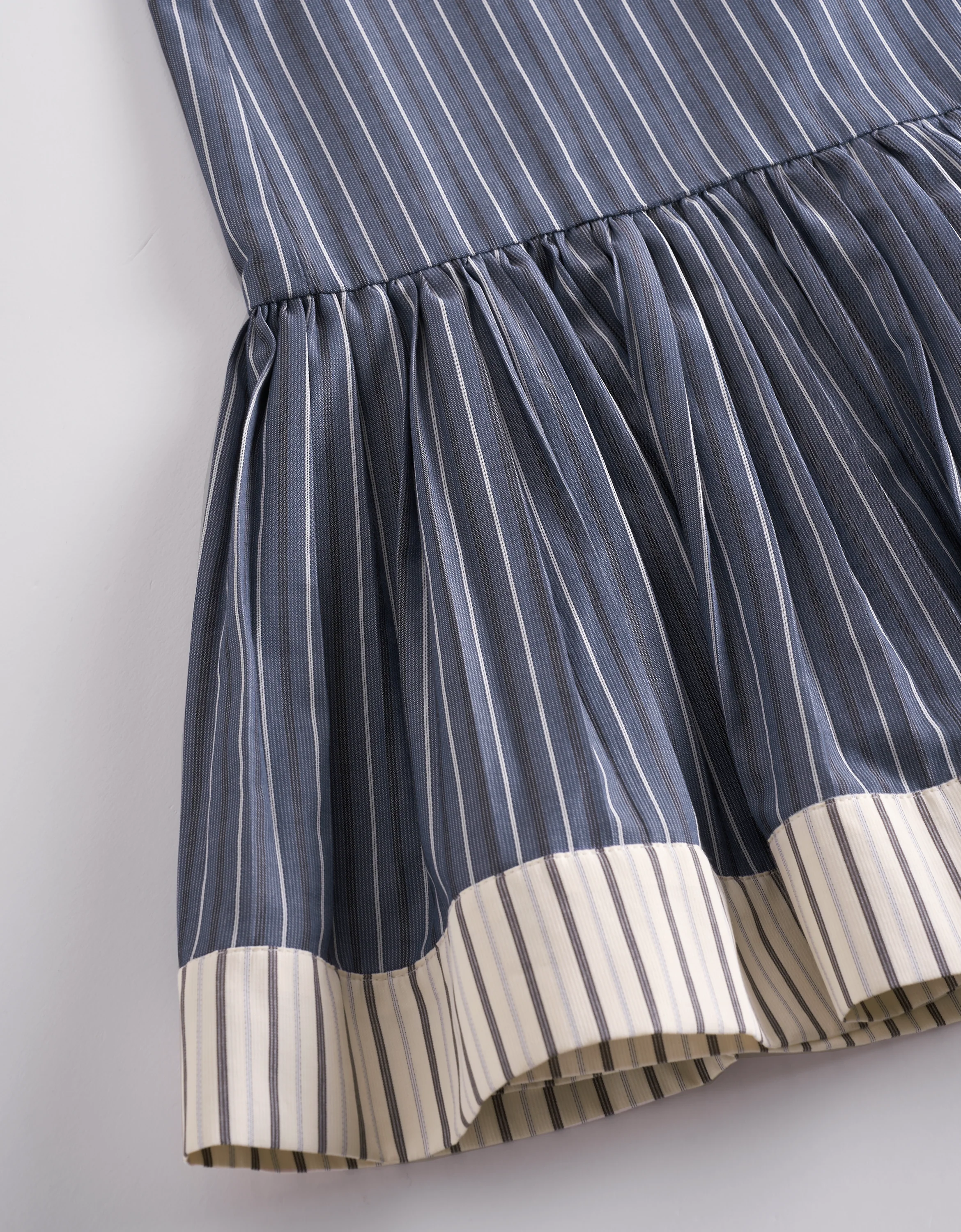 Contrast Trim Ruffled Hem Striped Dress - Image 7