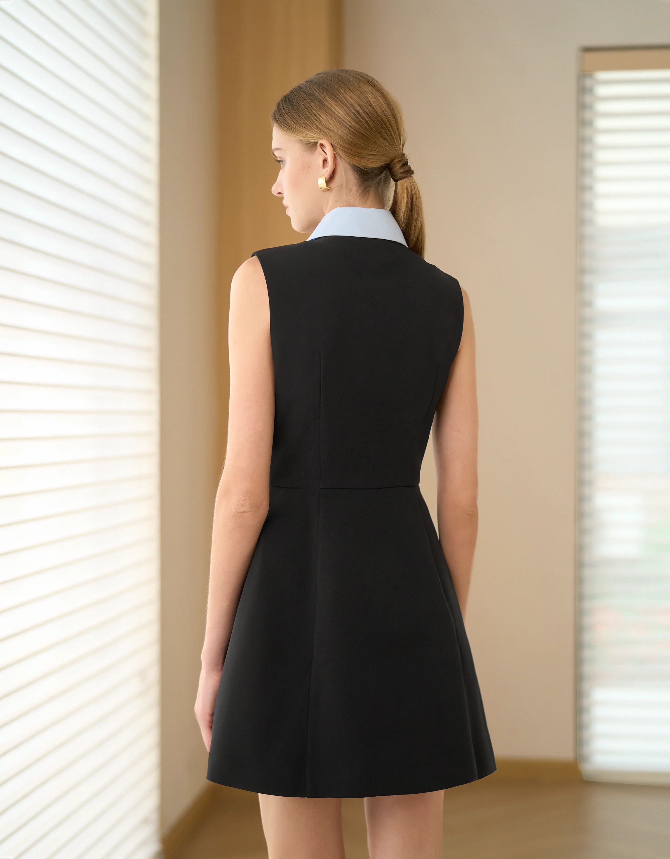 Contrast Collar Button Front Sleeveless Dress - Image 3