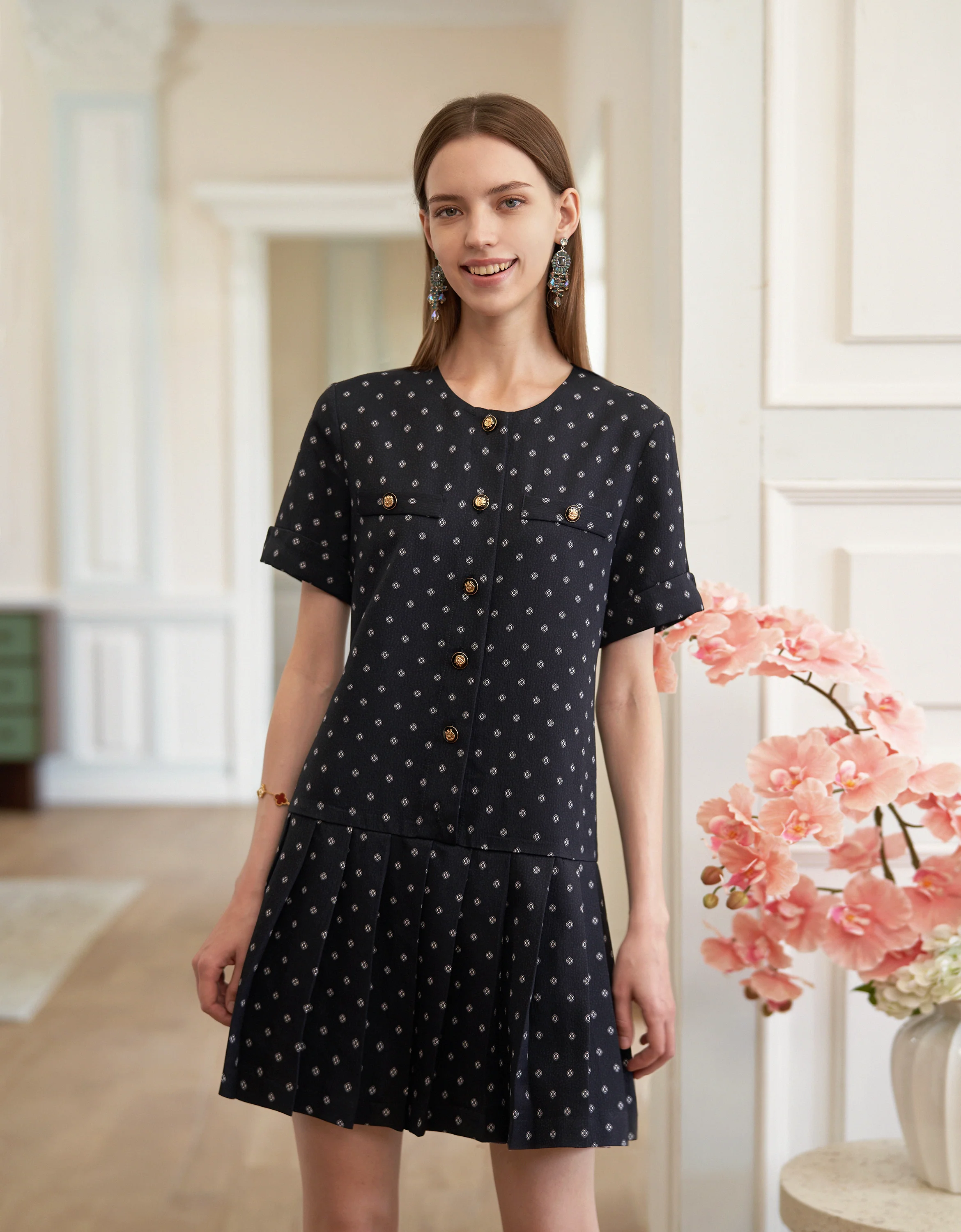 Contrast Collar Pleated Hem Printed Dress - Image 10
