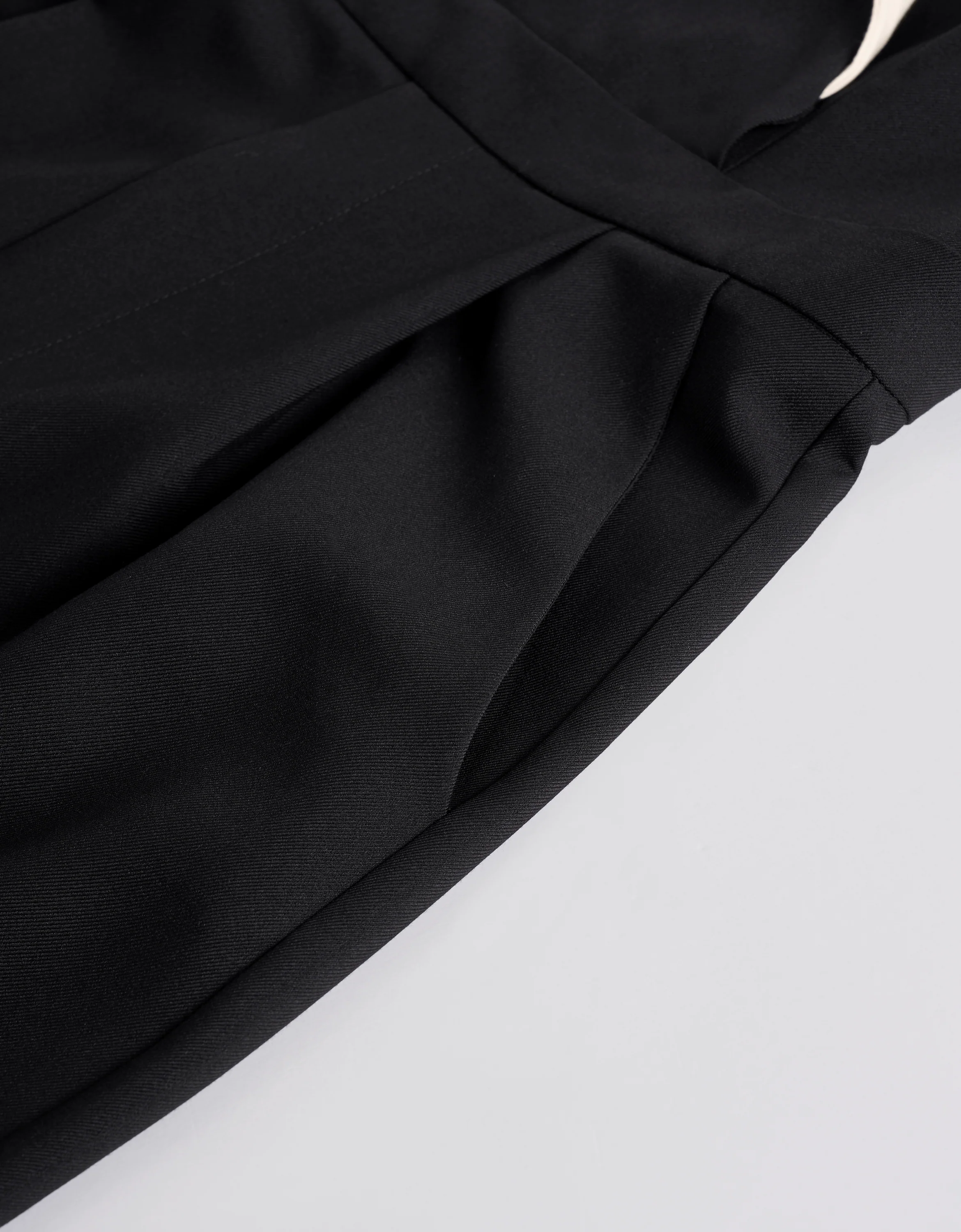 Contrast Collar Sleeveless Jumpsuit - Image 5