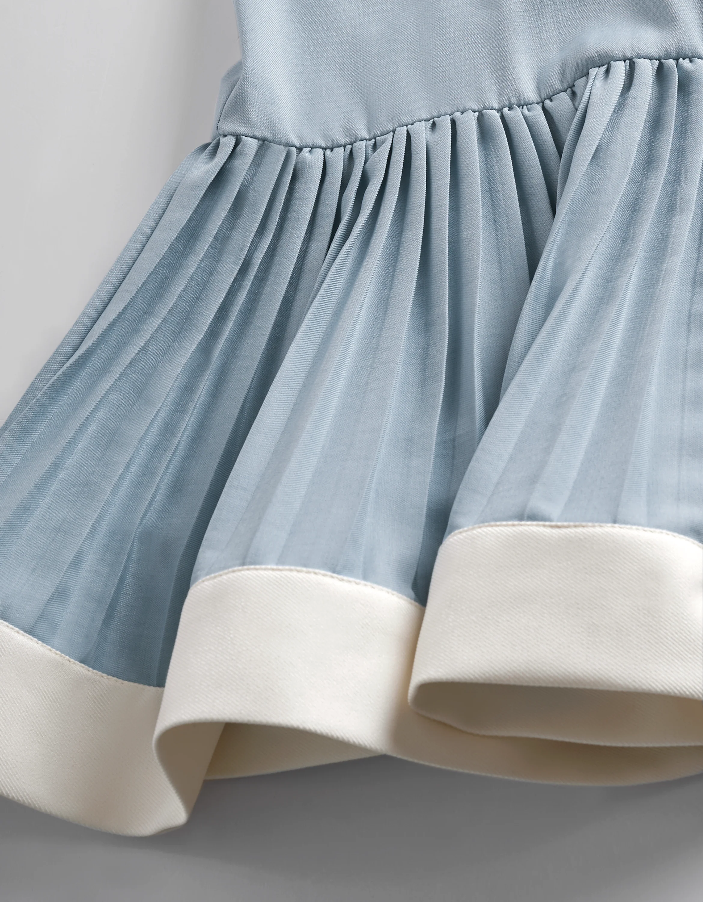 Contrast Hem Pleated Drop Waist Dress - Image 11