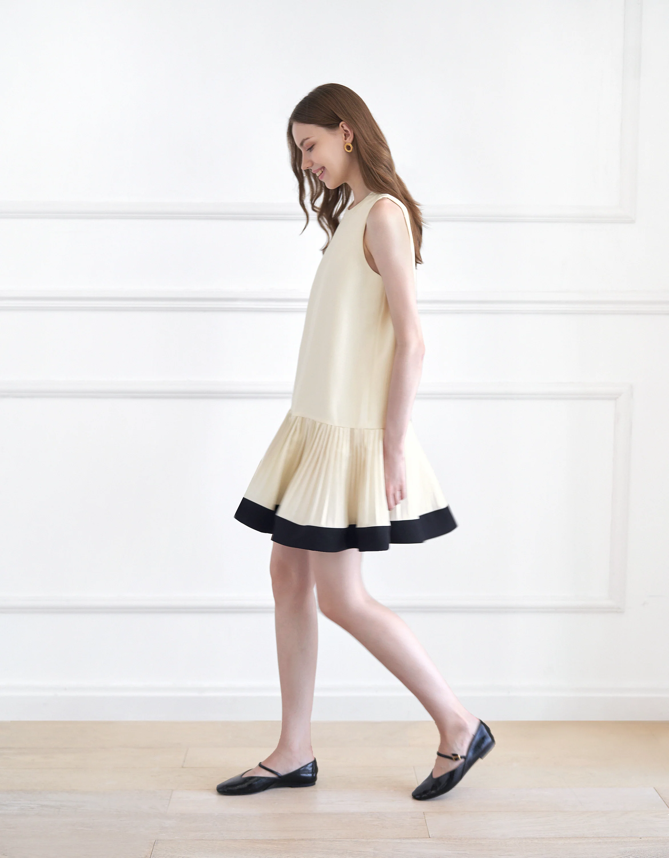 Contrast Hem Pleated Drop Waist Dress - Image 16