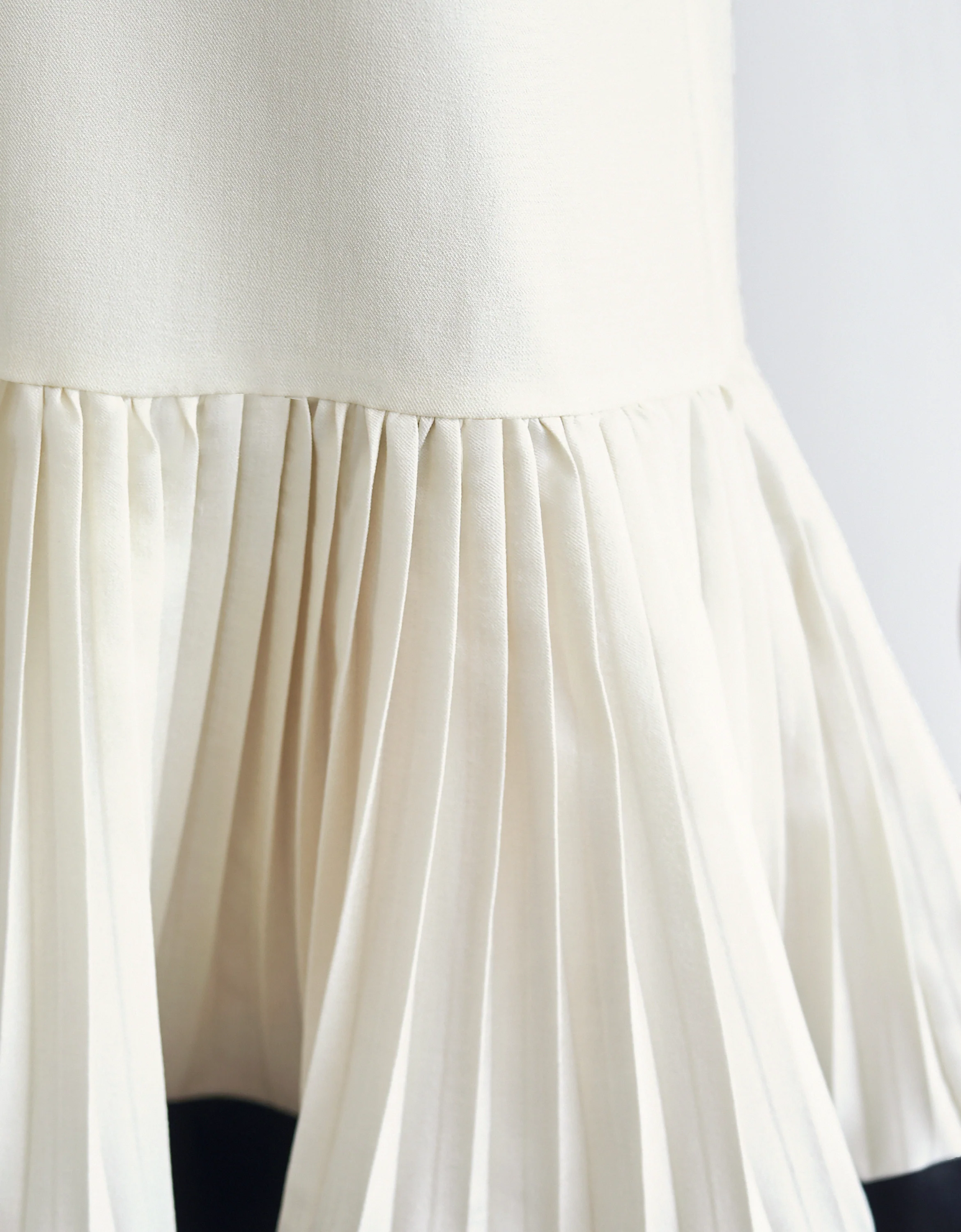Contrast Hem Pleated Drop Waist Dress - Image 19