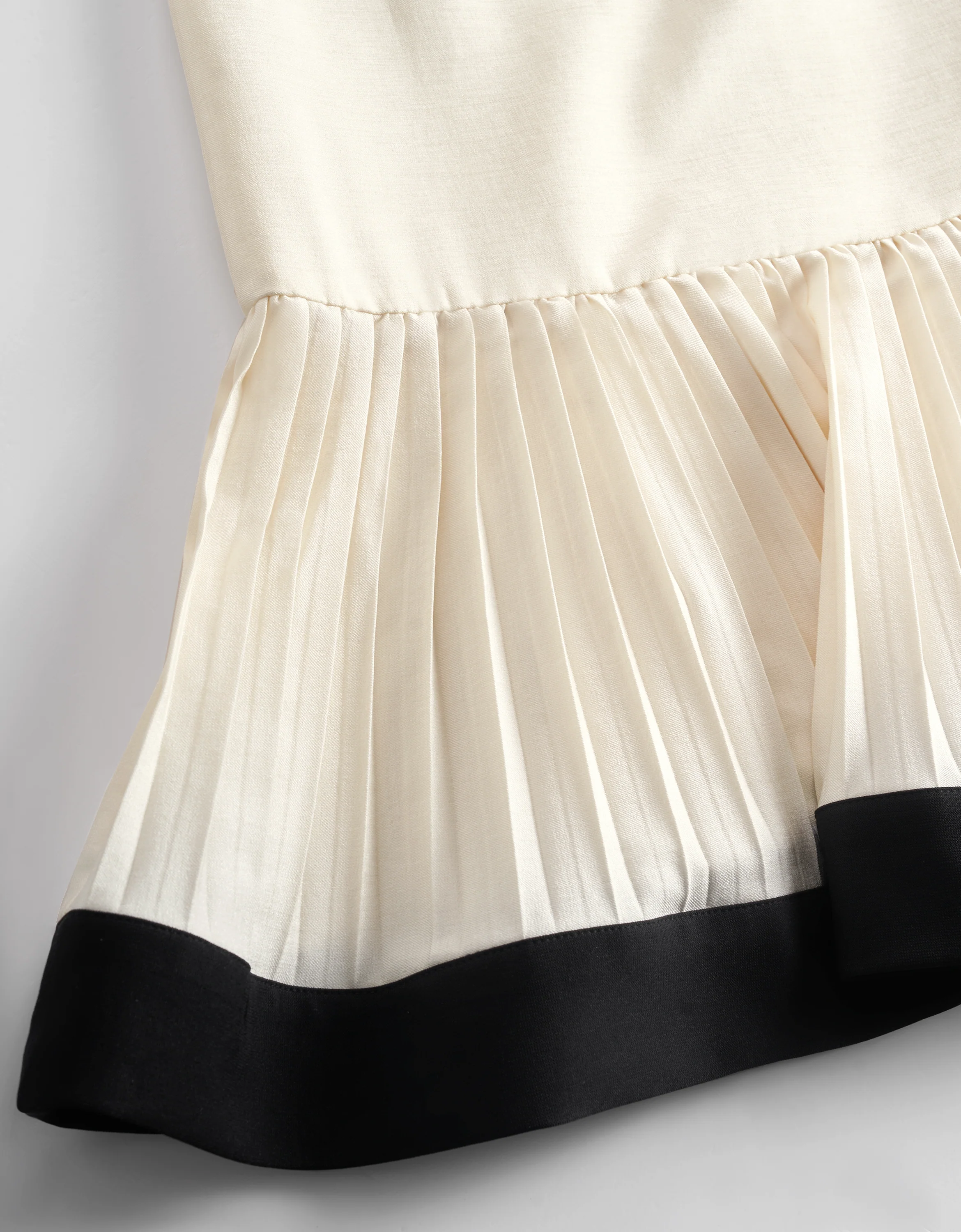 Contrast Hem Pleated Drop Waist Dress - Image 22