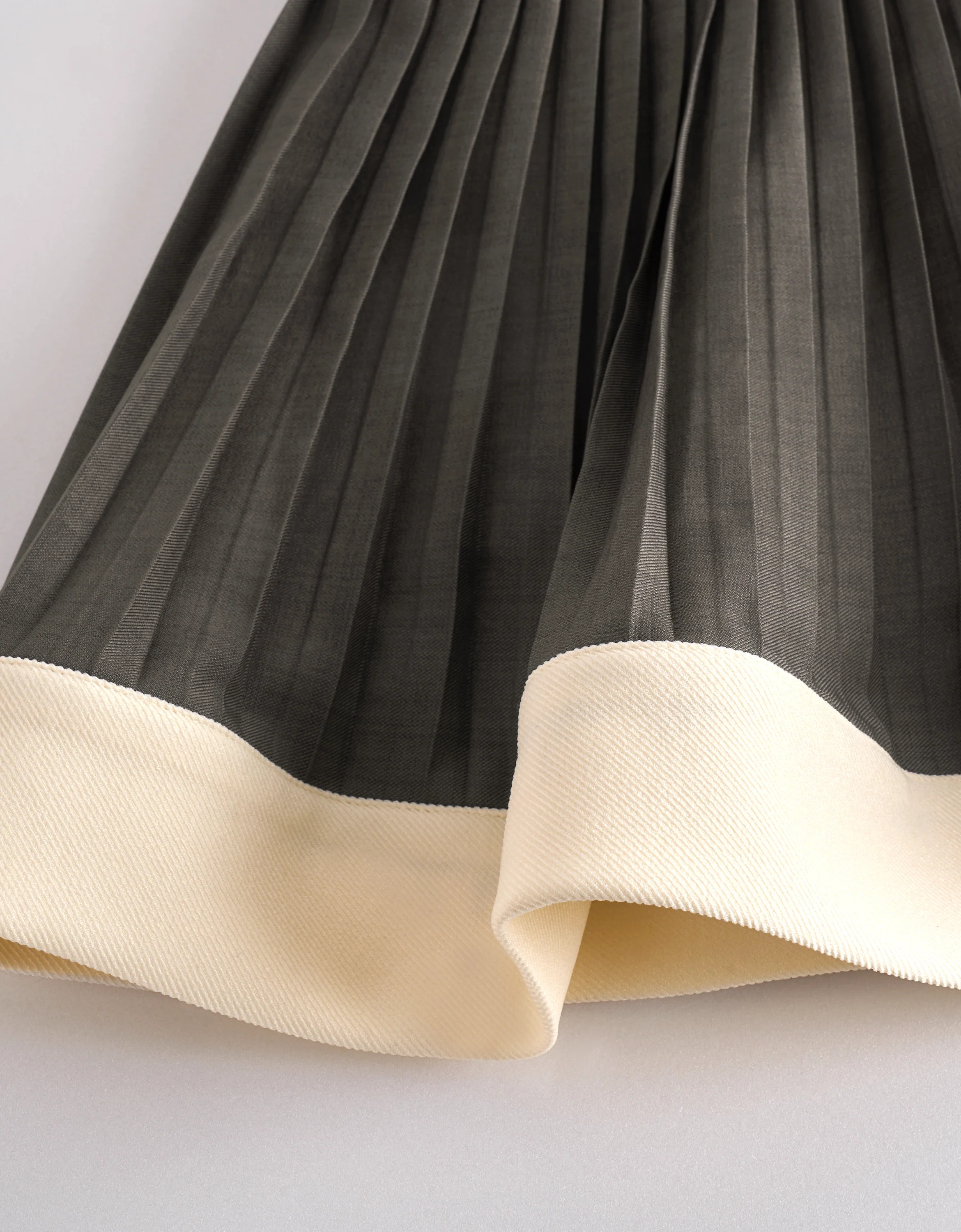 Contrast Hem Pleated Drop Waist Dress - Image 29