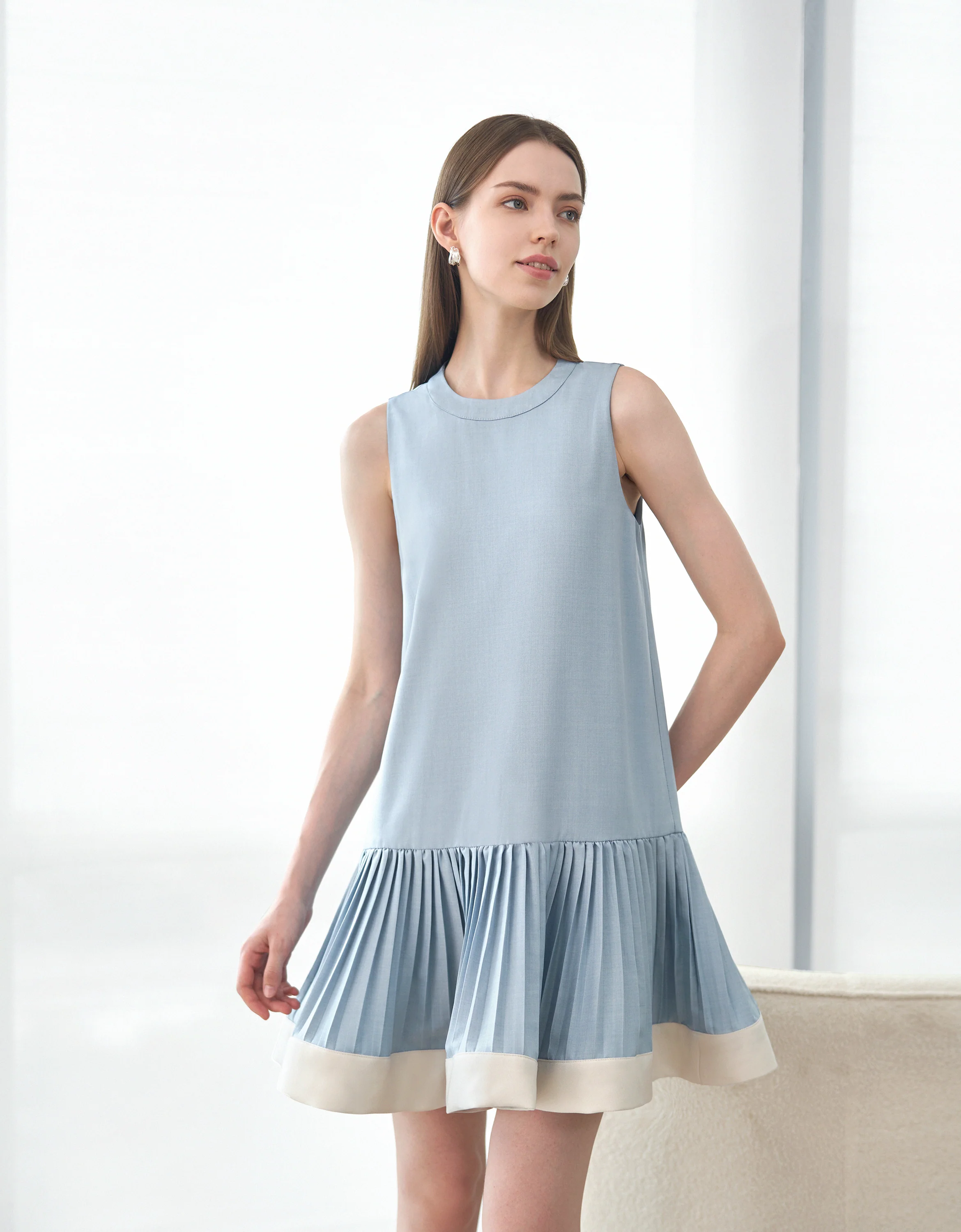 Contrast Hem Pleated Drop Waist Dress - Image 4