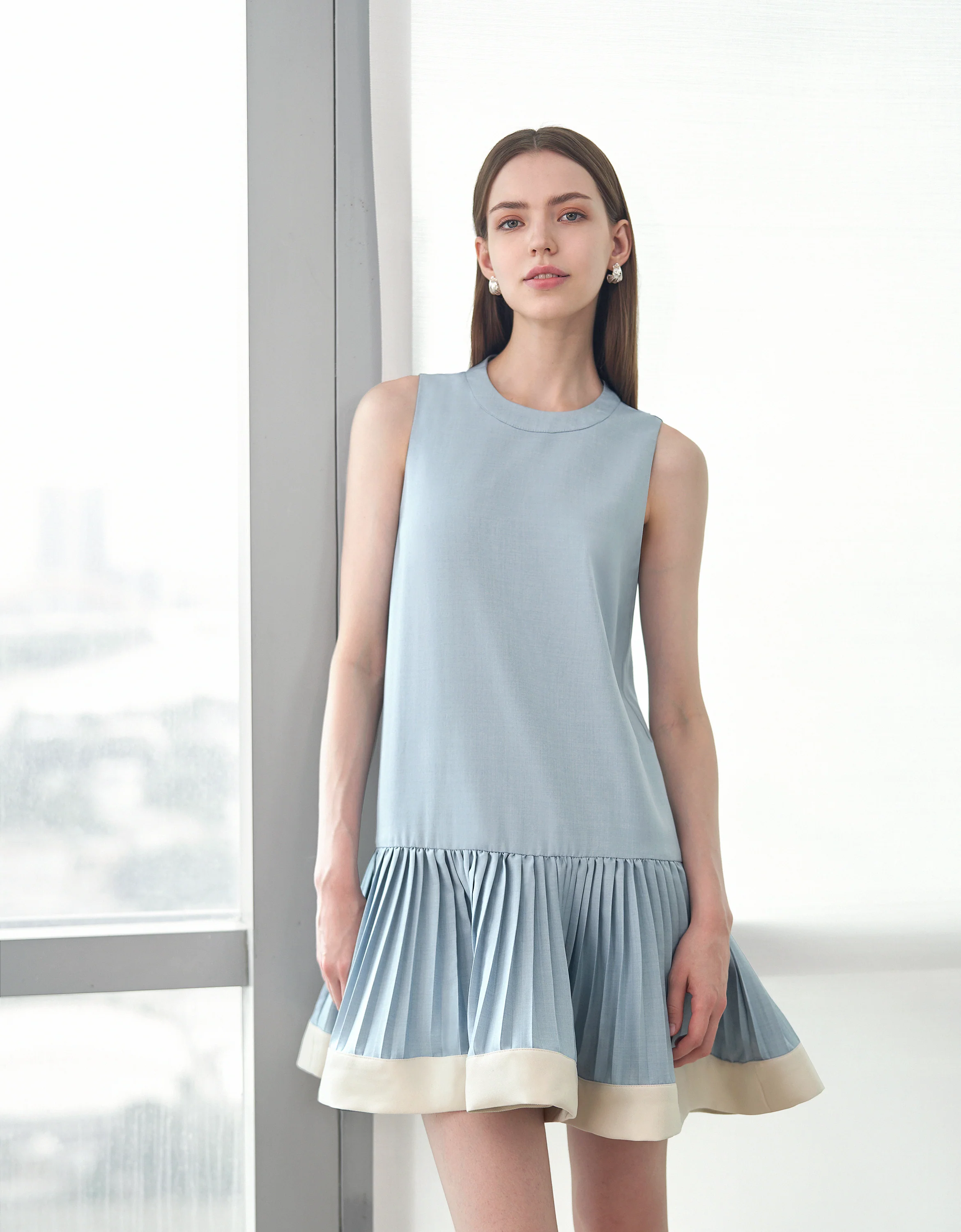 Contrast Hem Pleated Drop Waist Dress - Image 5