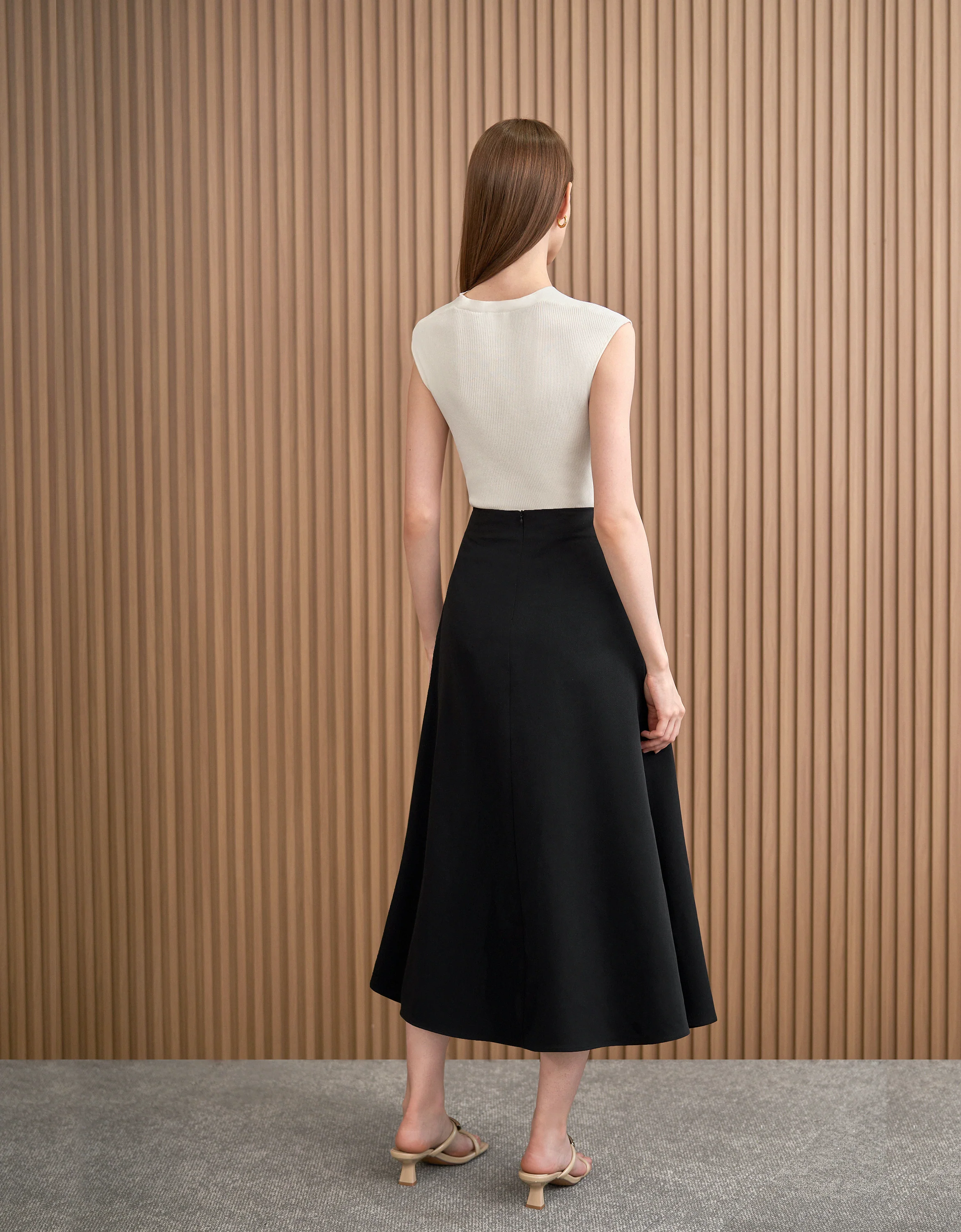 Contrast Pleated Asymmetric Layered Skirt - Image 4
