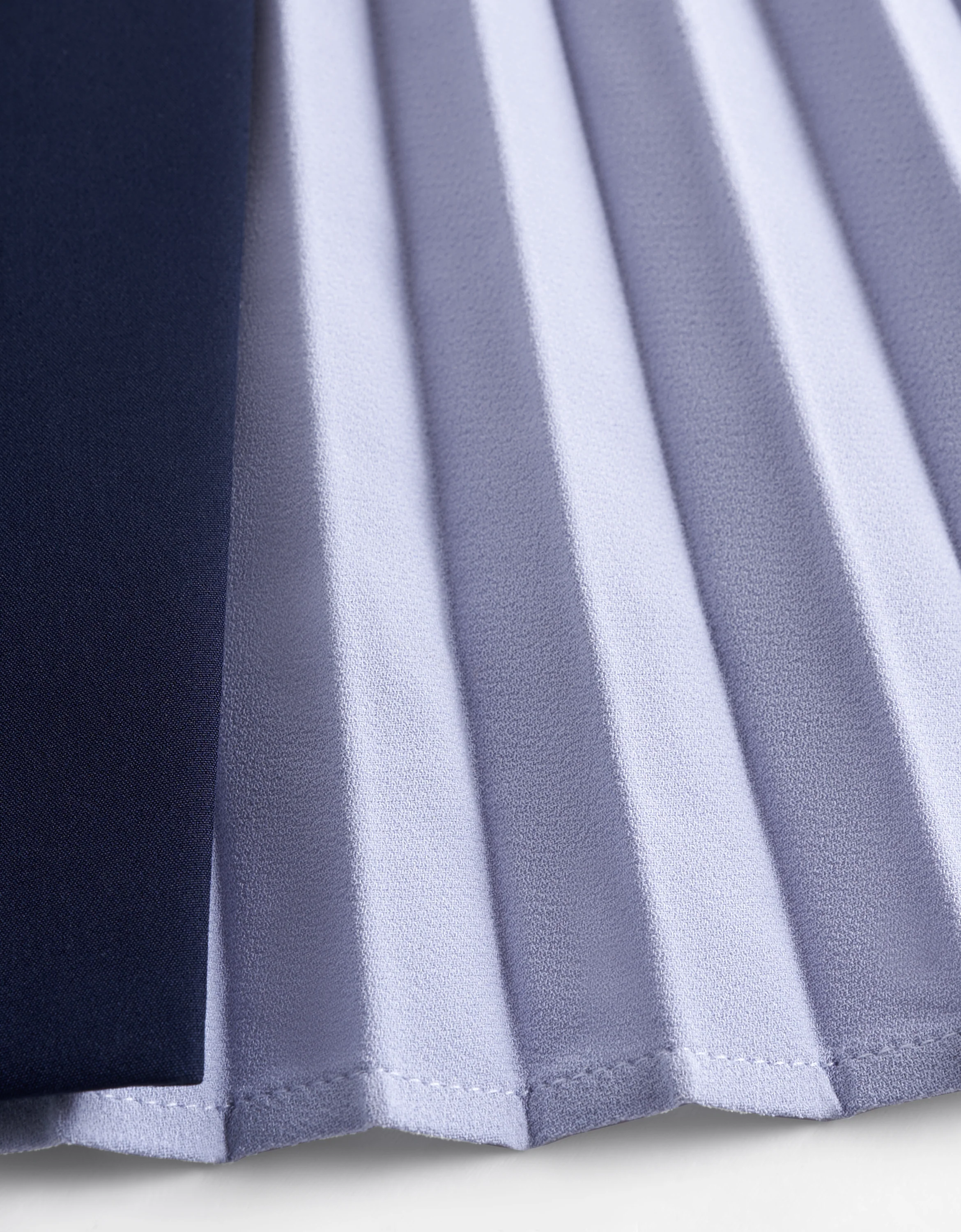 Contrast Pleated Panel Short Sleeve Dress - Image 10