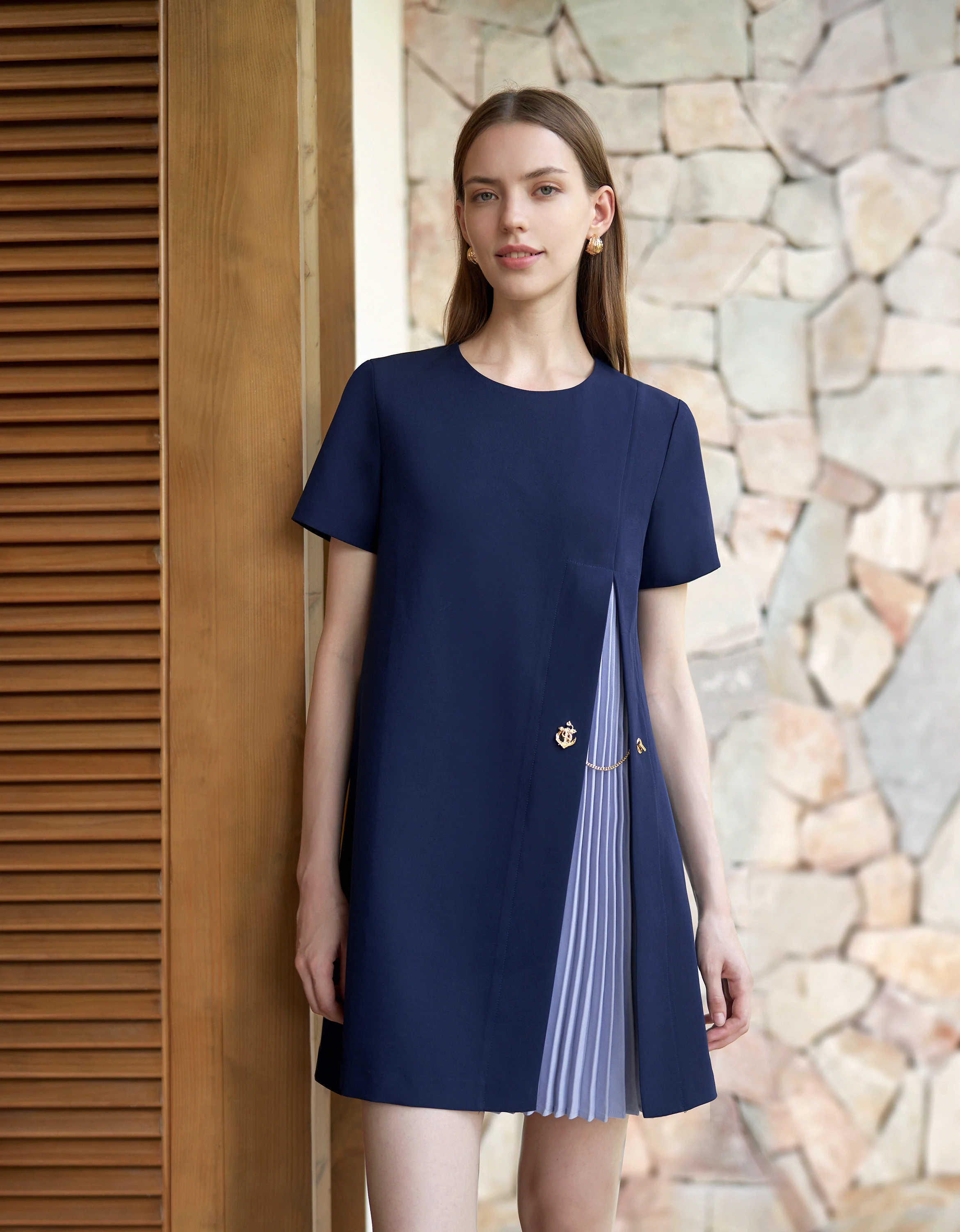 Contrast Pleated Panel Short Sleeve Dress - Image 2
