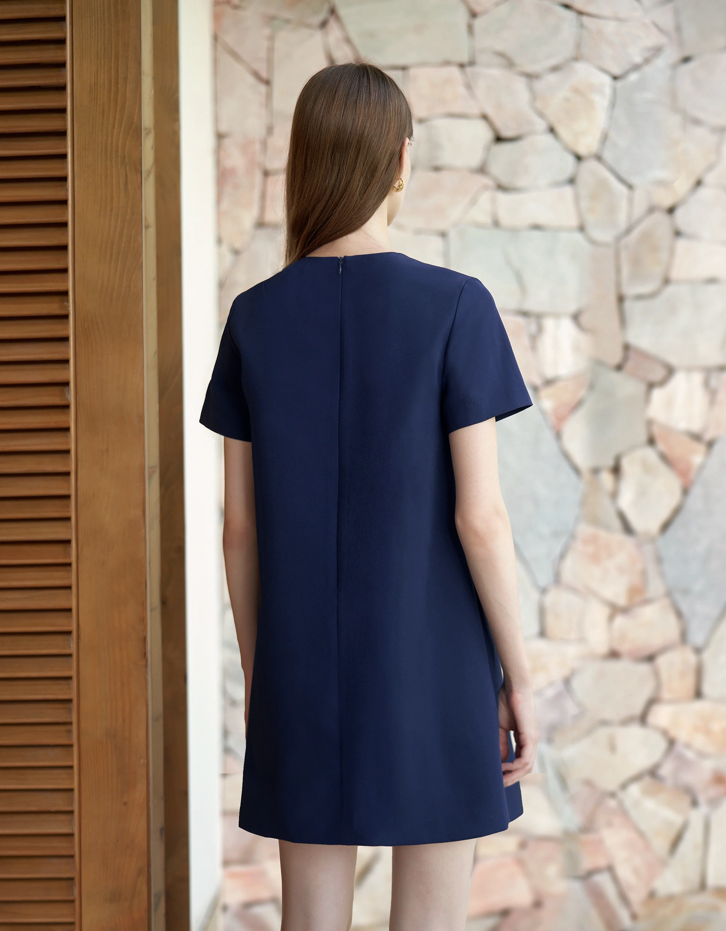 Contrast Pleated Panel Short Sleeve Dress - Image 4