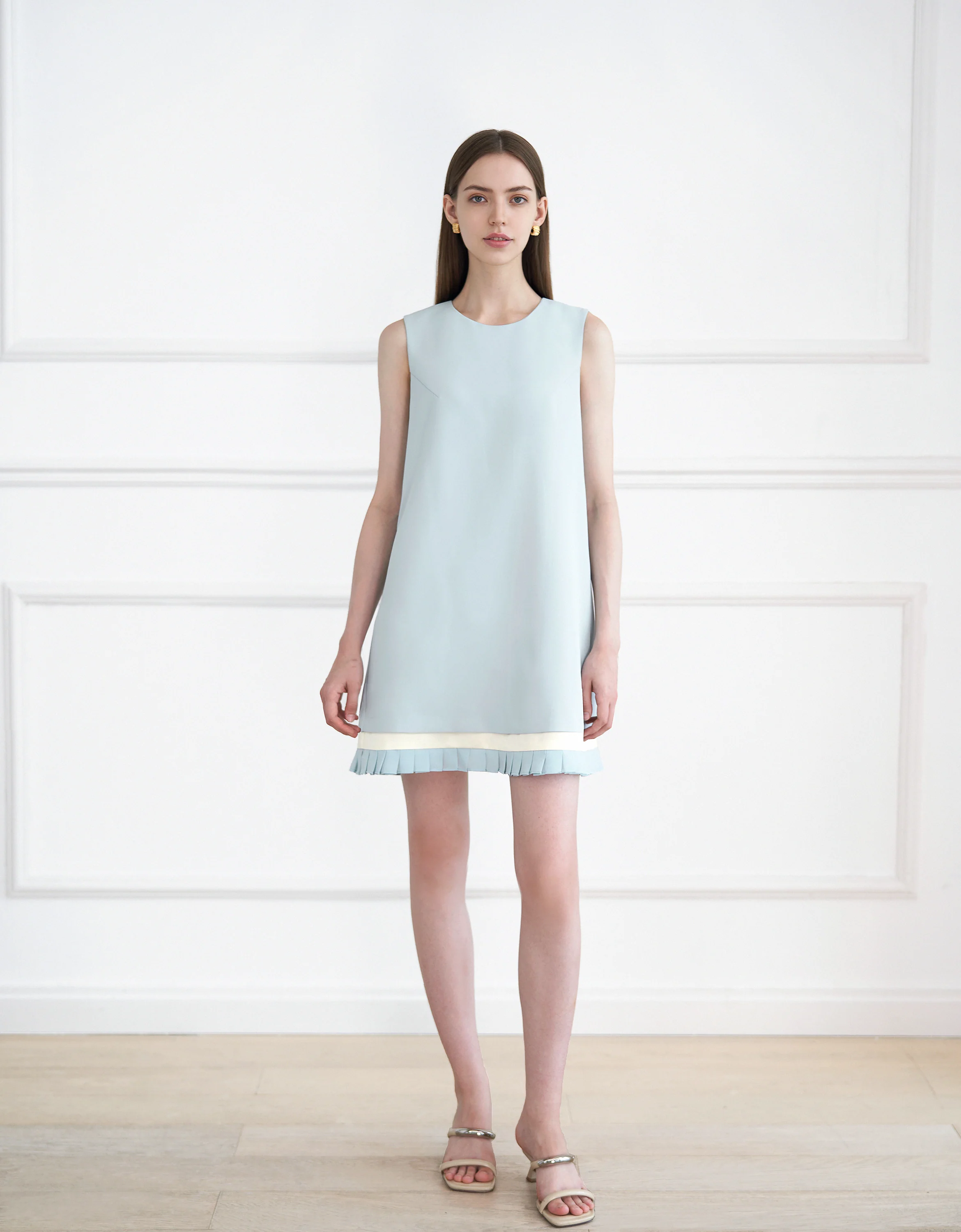 Contrast Trim Pleated Hem Sleeveless Dress - Image 9