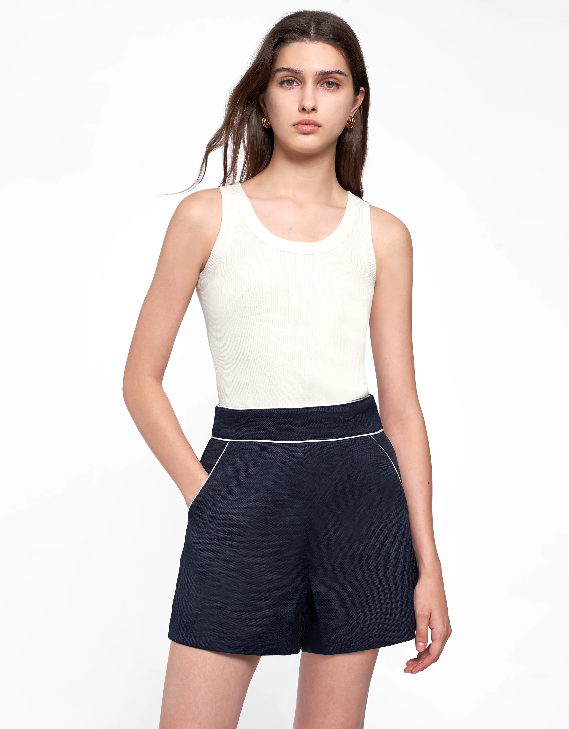 Contrast Trim Shorts - Image 16